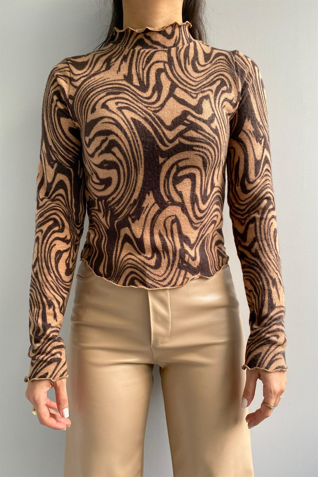 Desenli Bluz BEJ-SİYAH