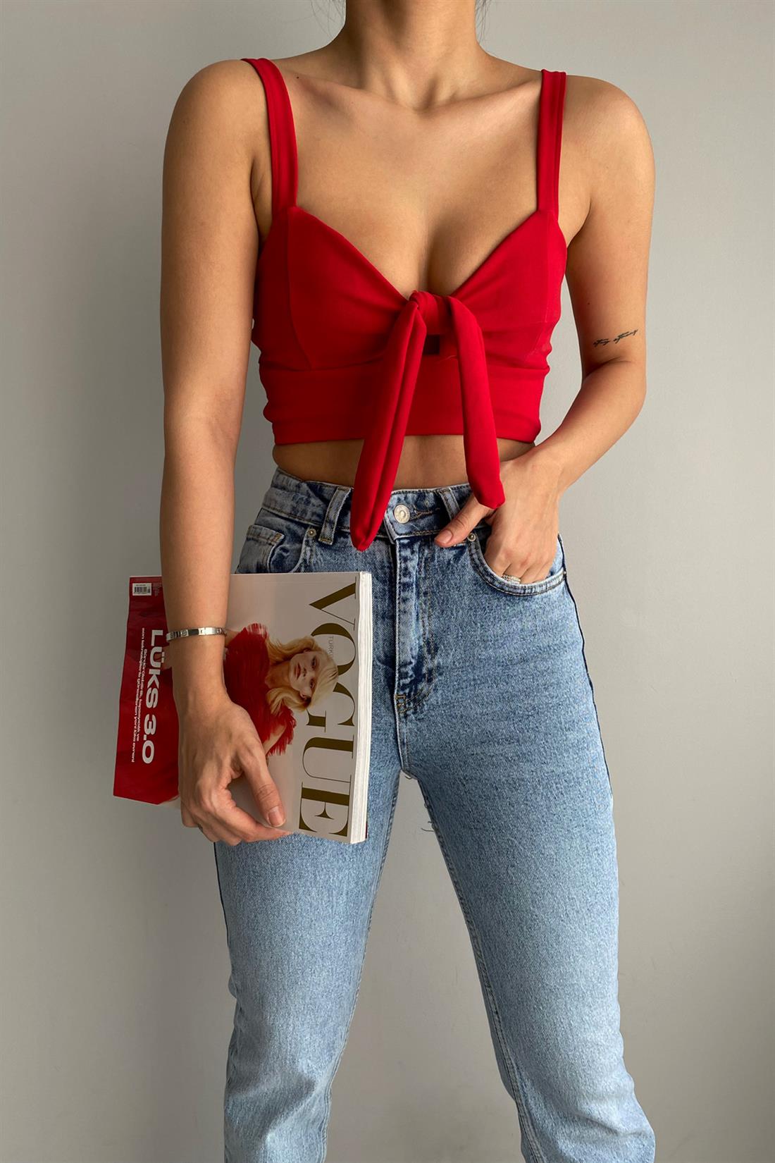 Önü Düğümlü Bluz KIRMIZI