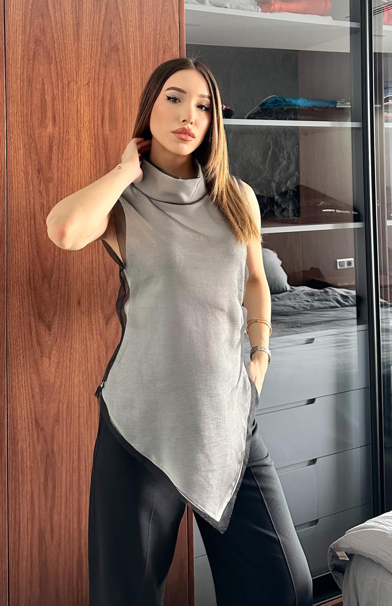 Önü Üçgen Bluız SİYAH