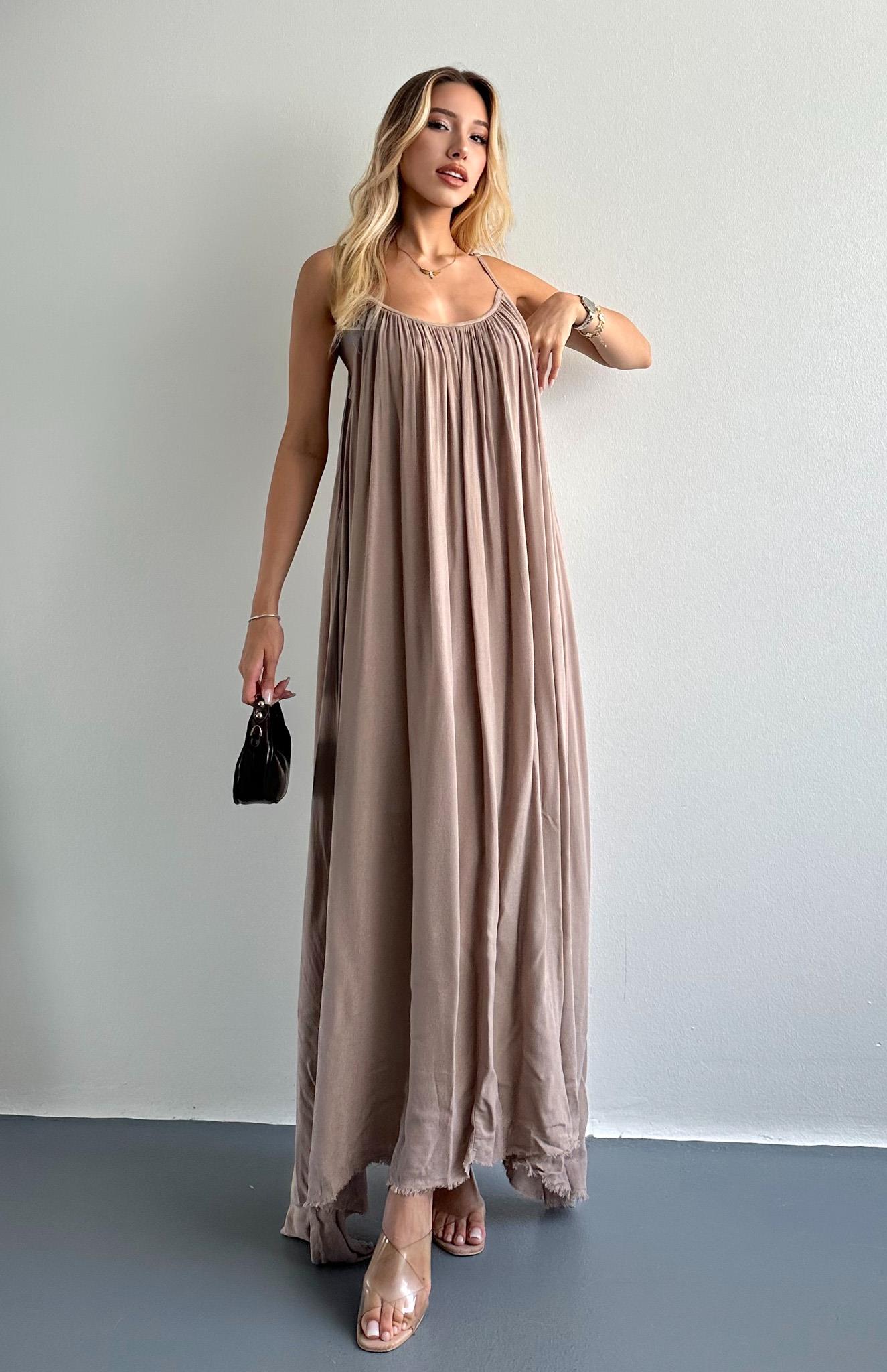 V Yaka Büzgülü Askılı Elbise BEJ