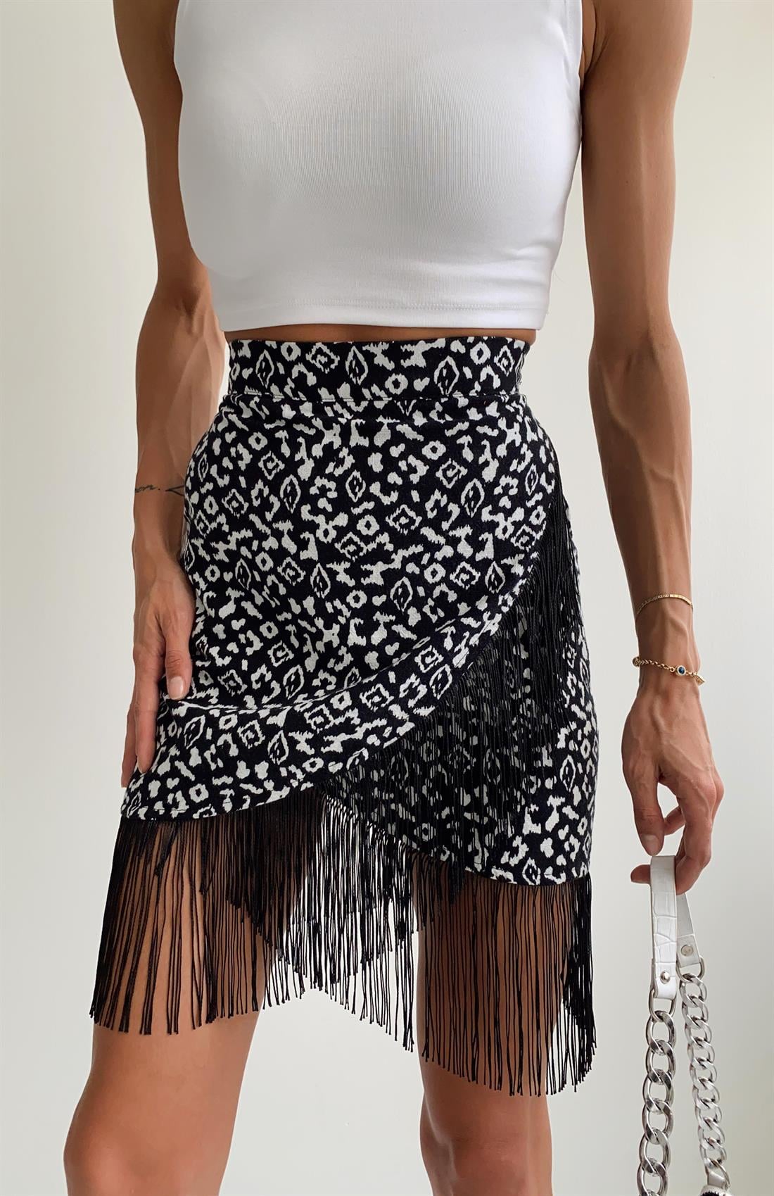 Püskül Şeritli Etek SİYAH