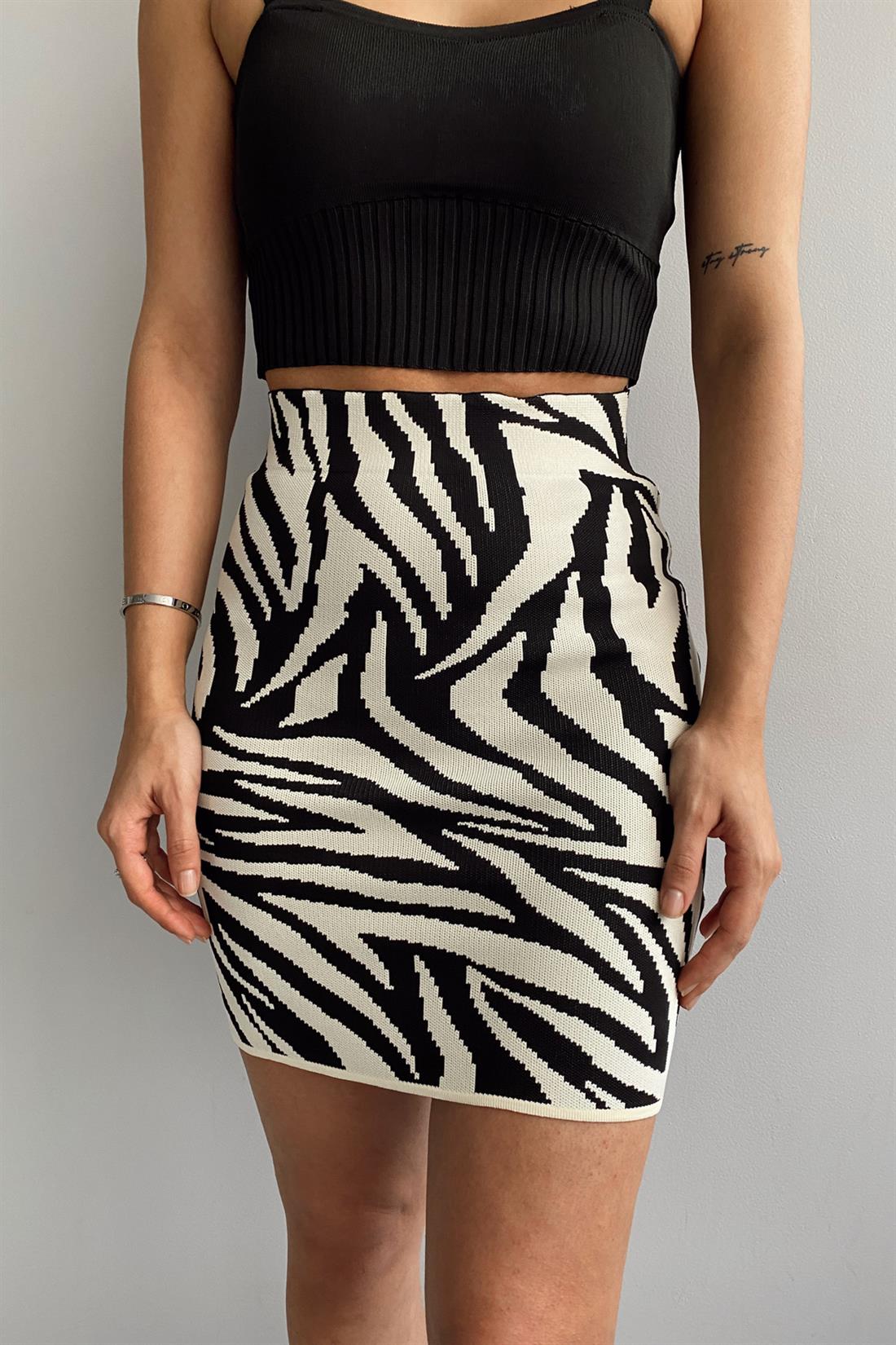Zebra Baskılı Triko Etek EKRU