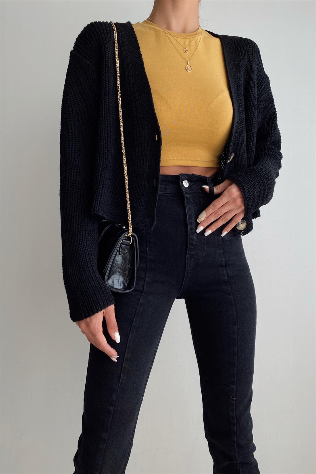 Üç Düğmeli Hırka SİYAH