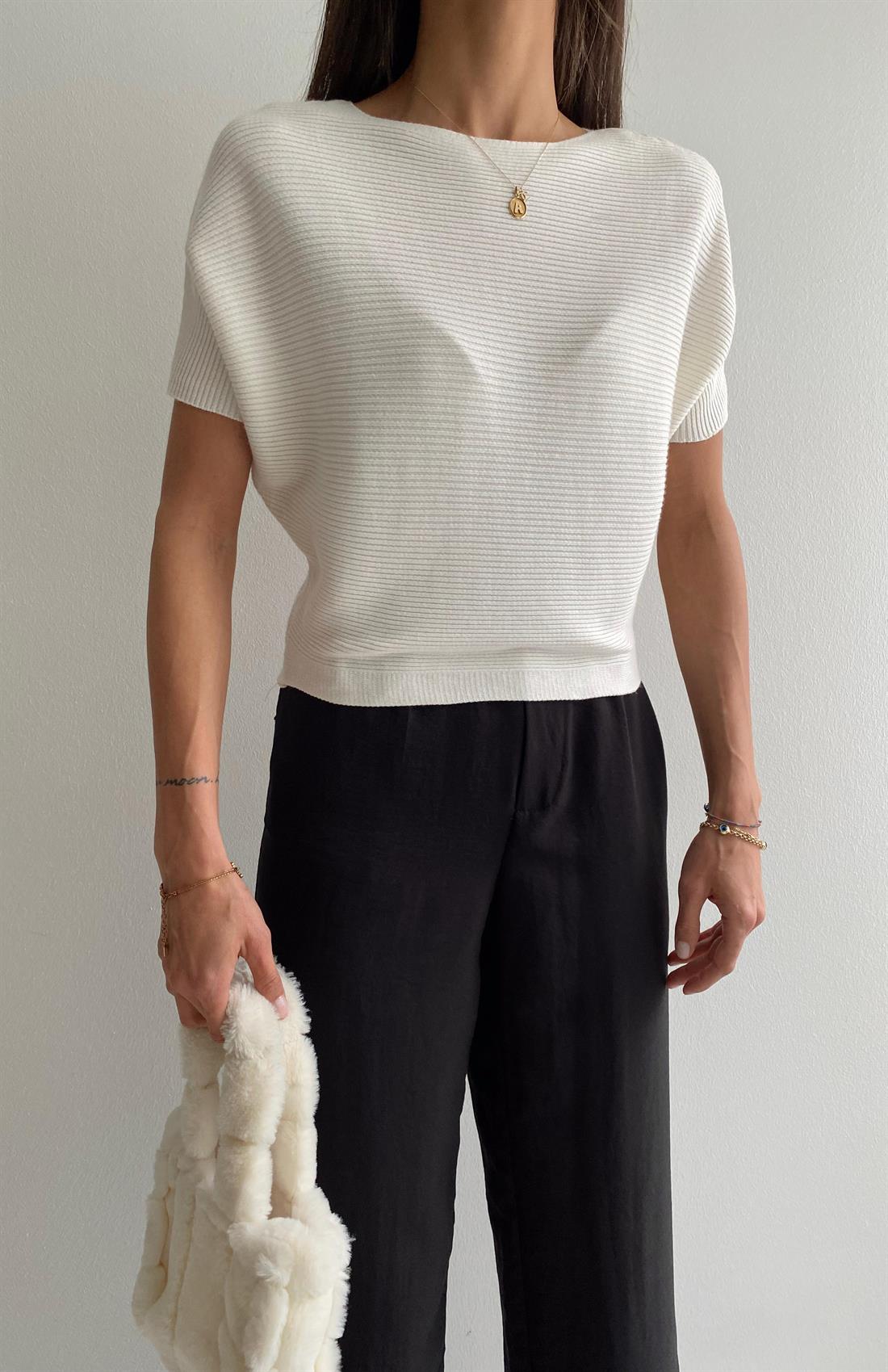 Kayık Yaka Triko EKRU