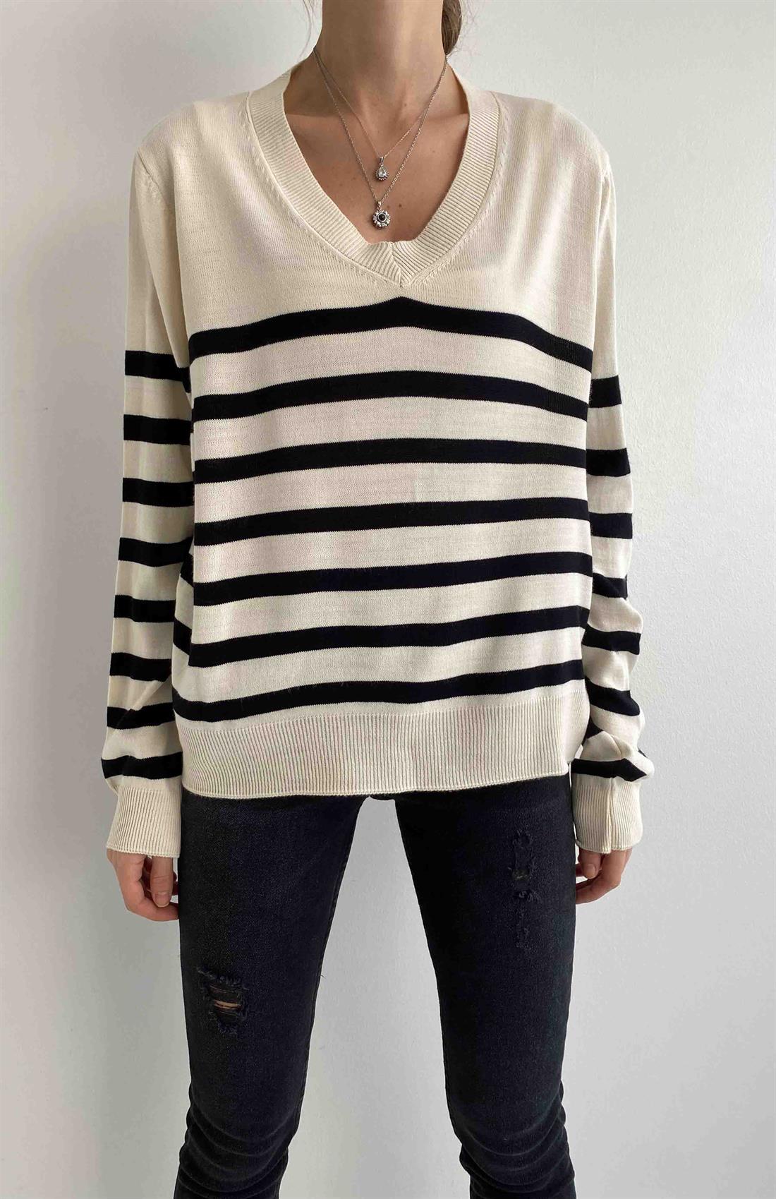 V Yaka Çizgili Kazal KREM