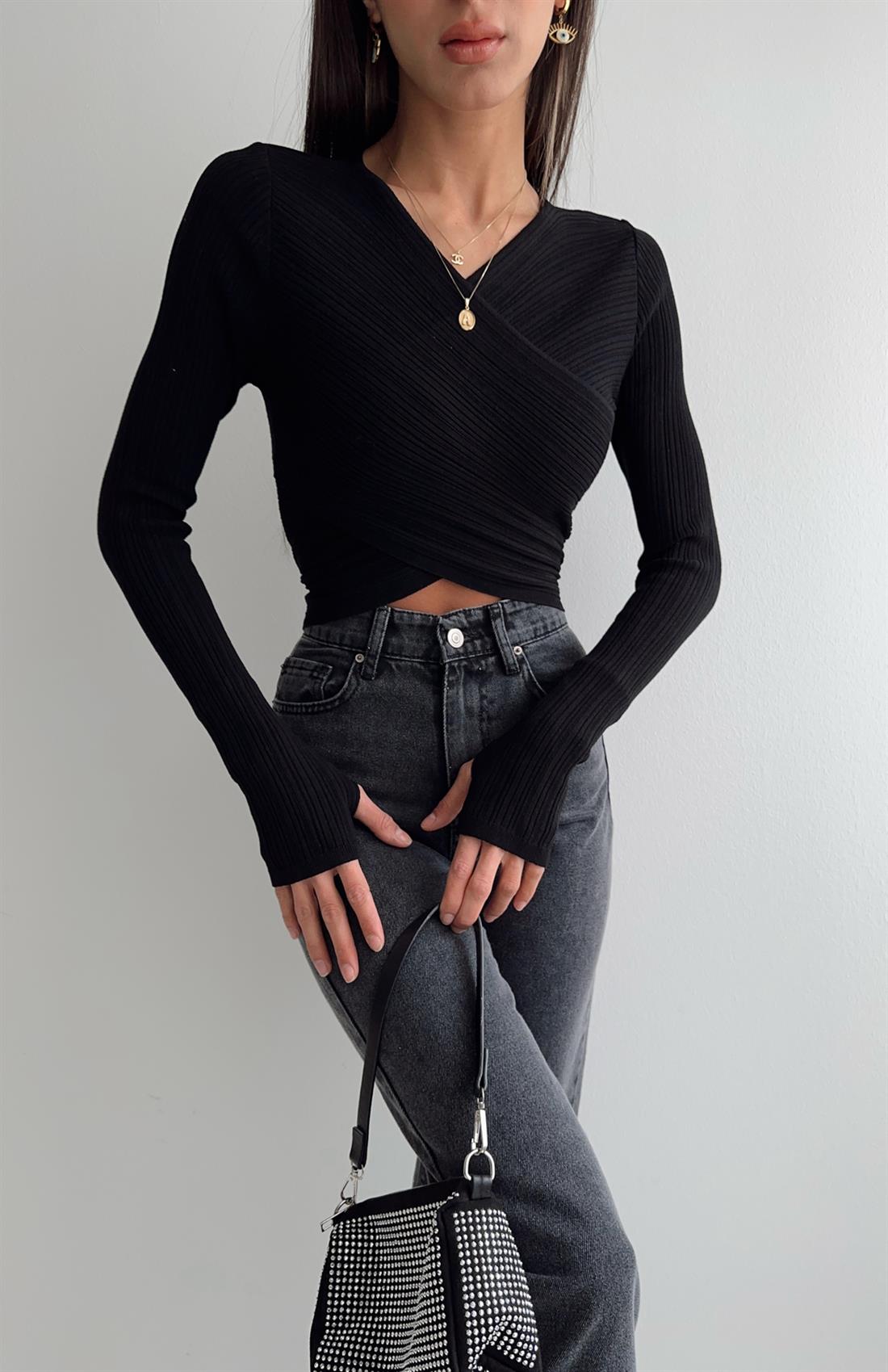V Yaka Önü Verev Crop Kazak SİYAH