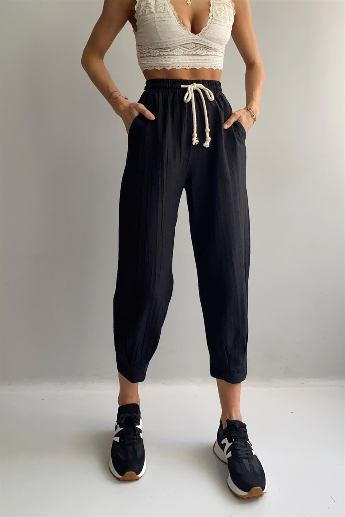 Paça Pilili Pantolon SİYAH