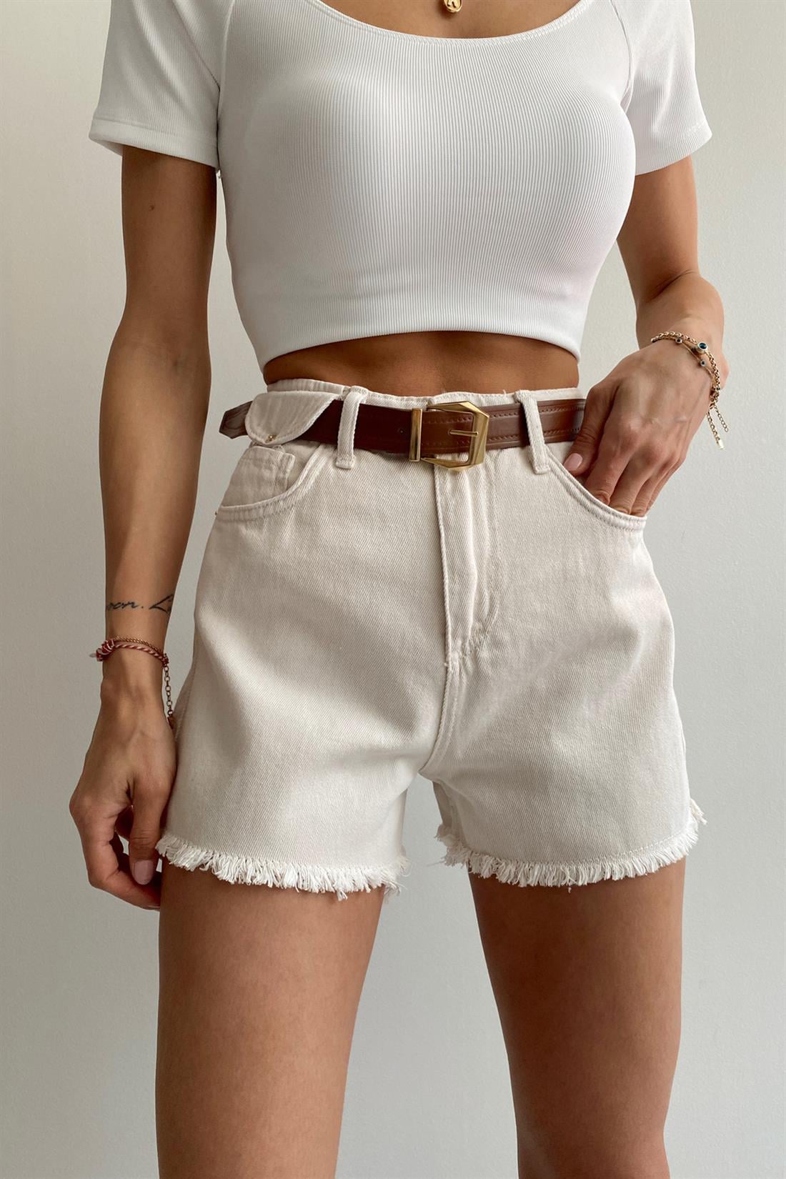 Kemerli Altı Püsküllü Şort TAŞ