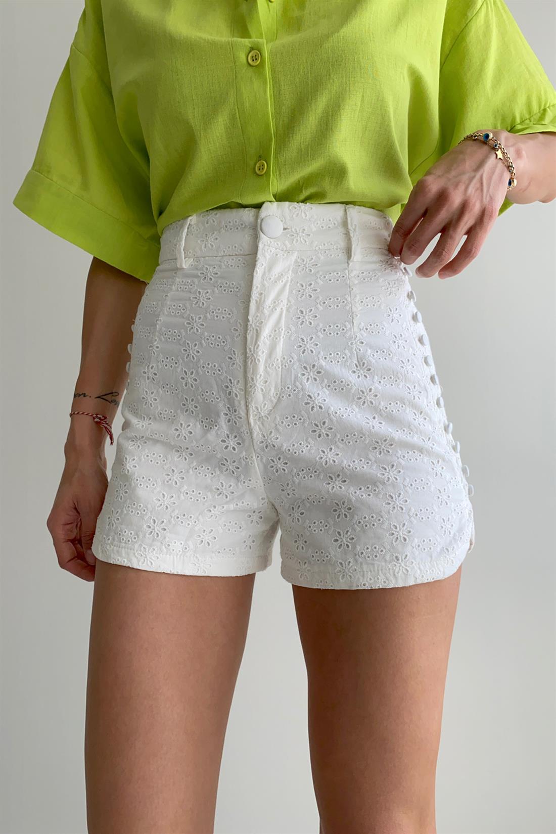 Yan Düğmeli Şort EKRU