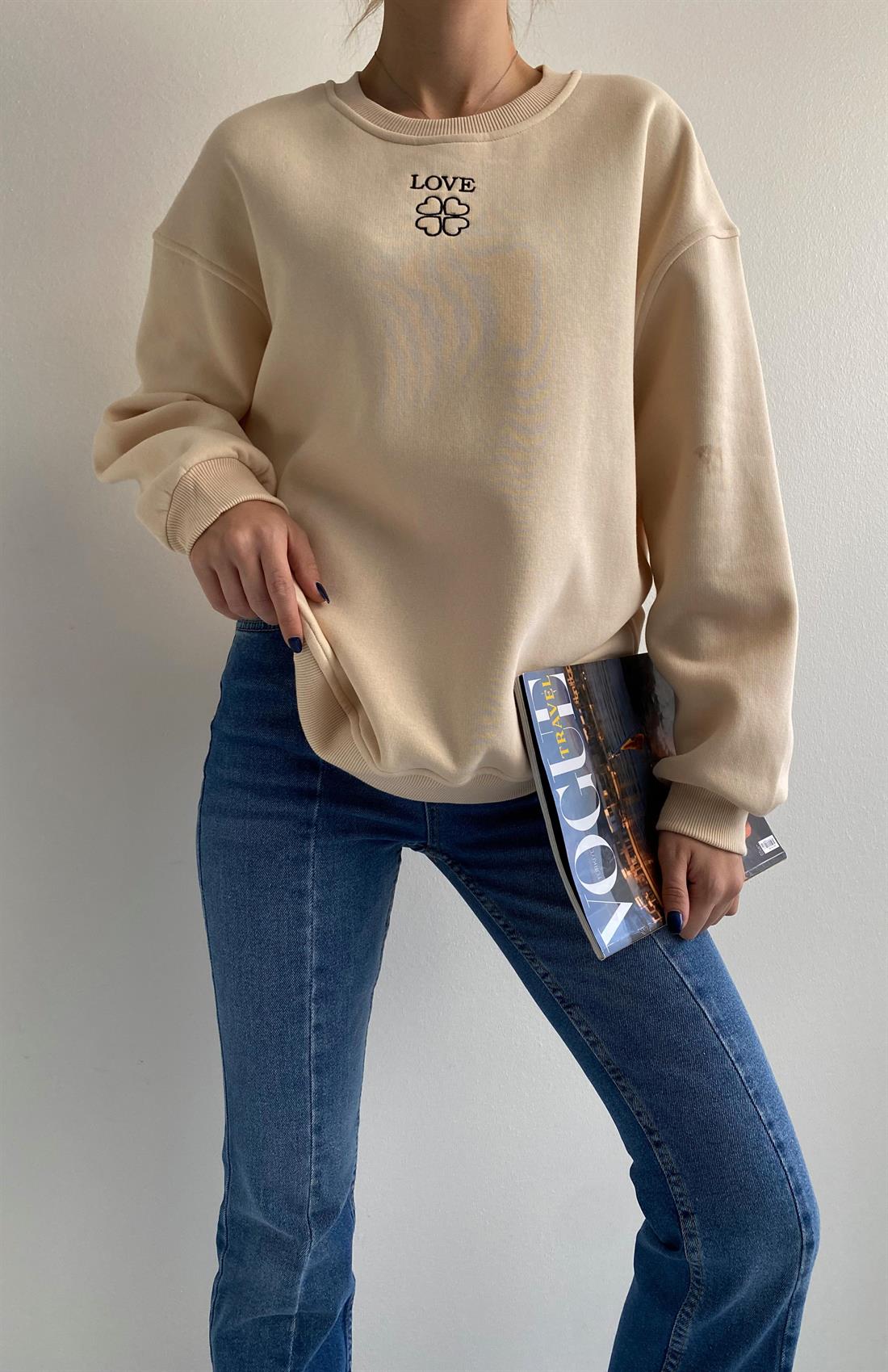 Bisiklet Yaka Love Baskılı Sweatshırt BEJ
