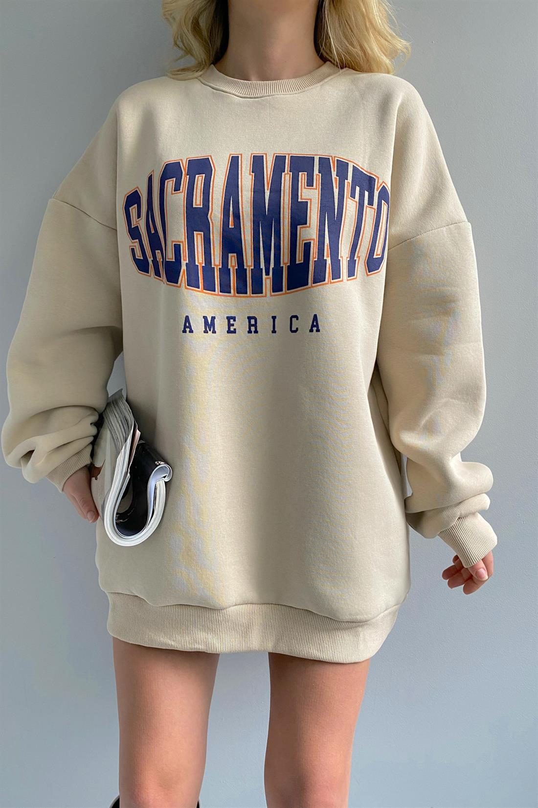 Sacramento Baskılı Sweatshırt TAŞ