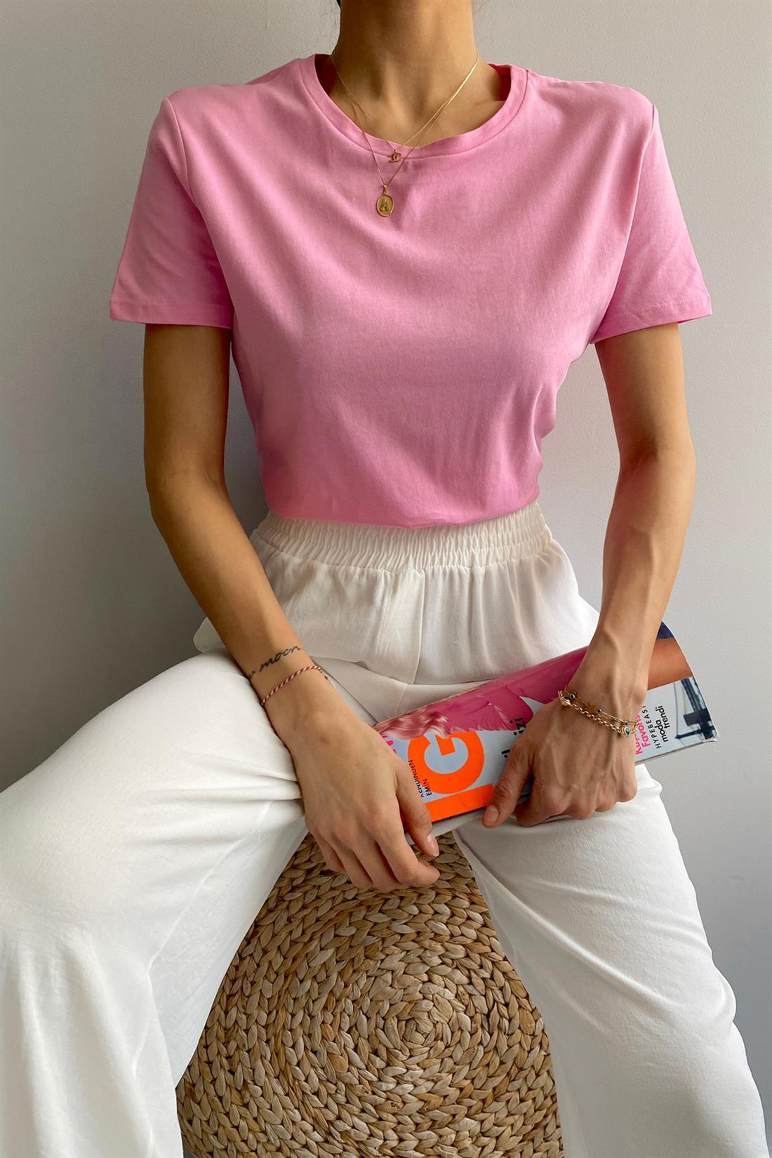 Bisiklet Yaka Basic Tshırt ŞEKER PEMBE