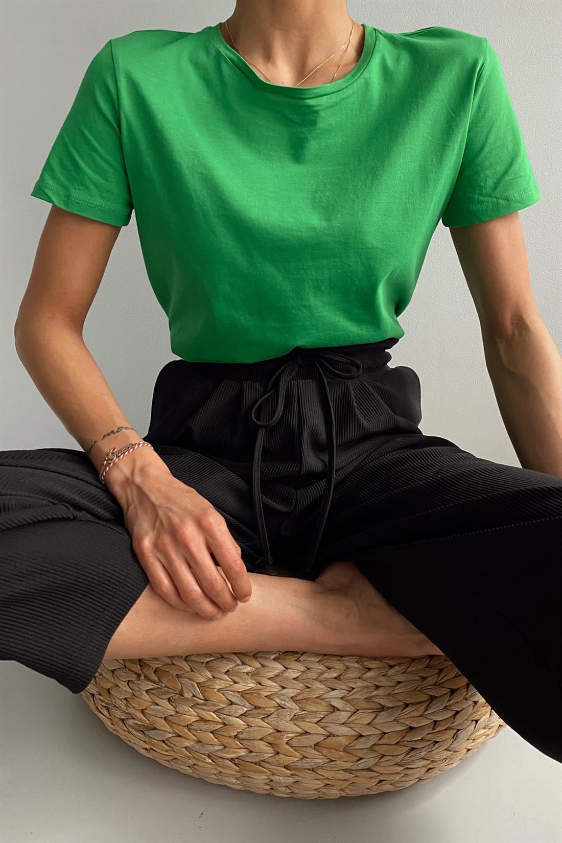 Bisiklet Yaka Basic Tshırt YEŞİL