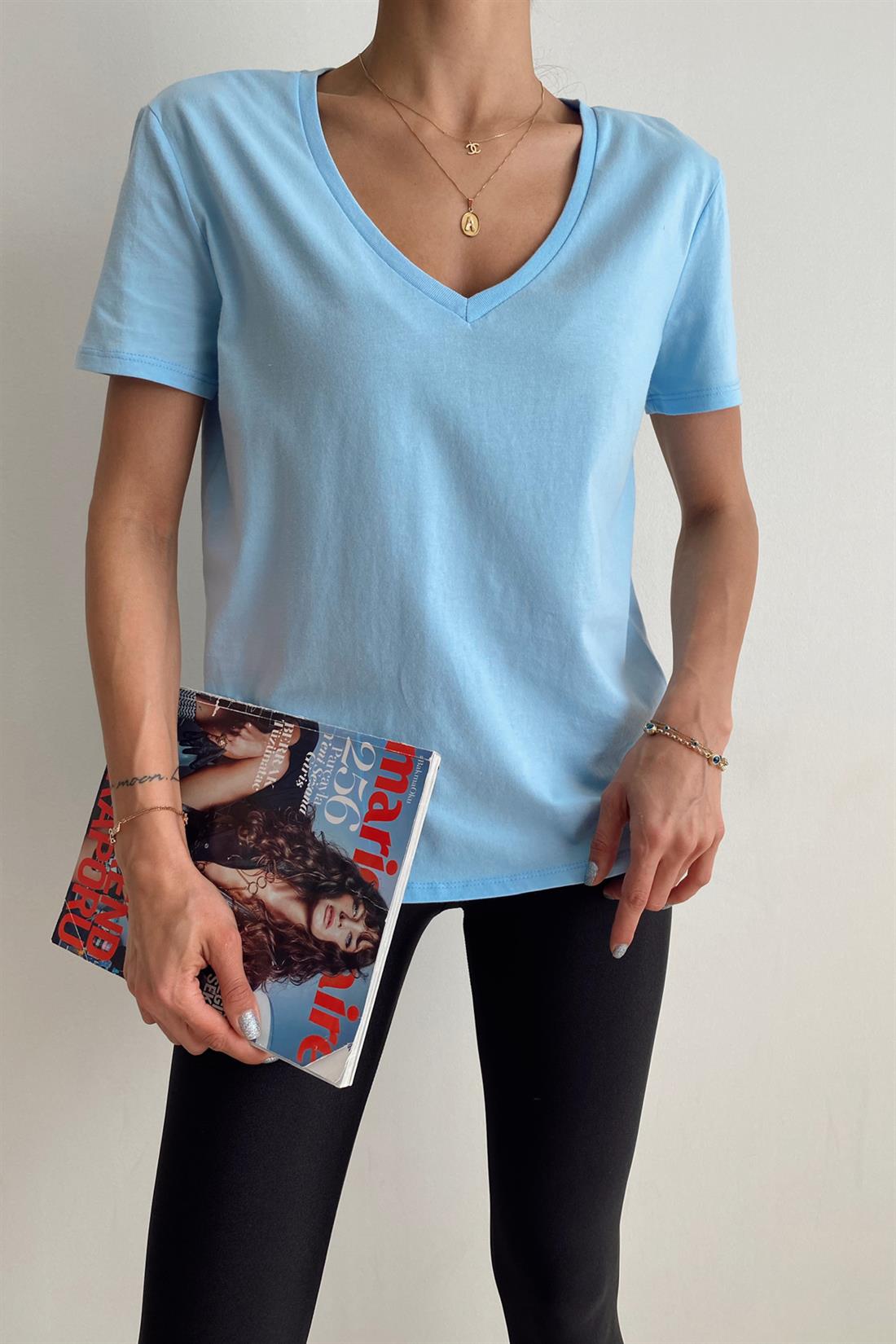 V Yaka Basıc Tshırt B.MAVİ