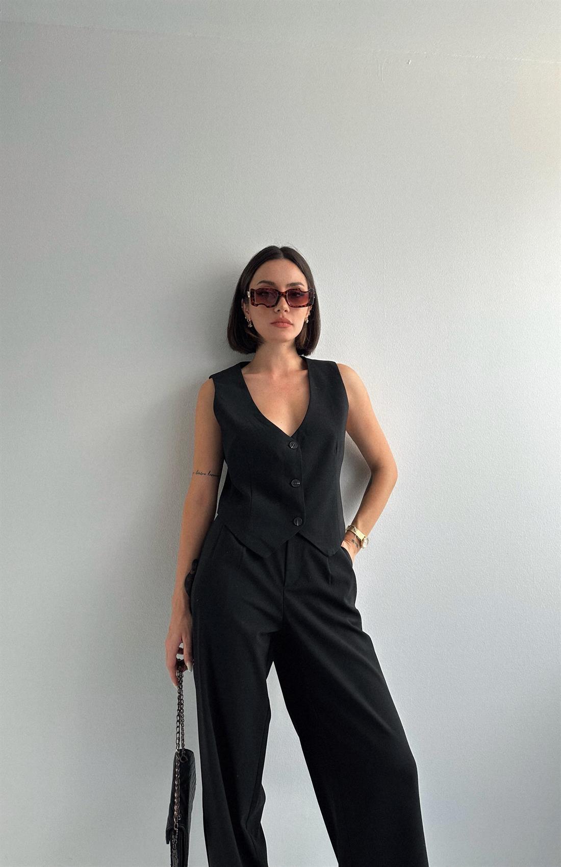 Üç Düğmeli Yelek SİYAH