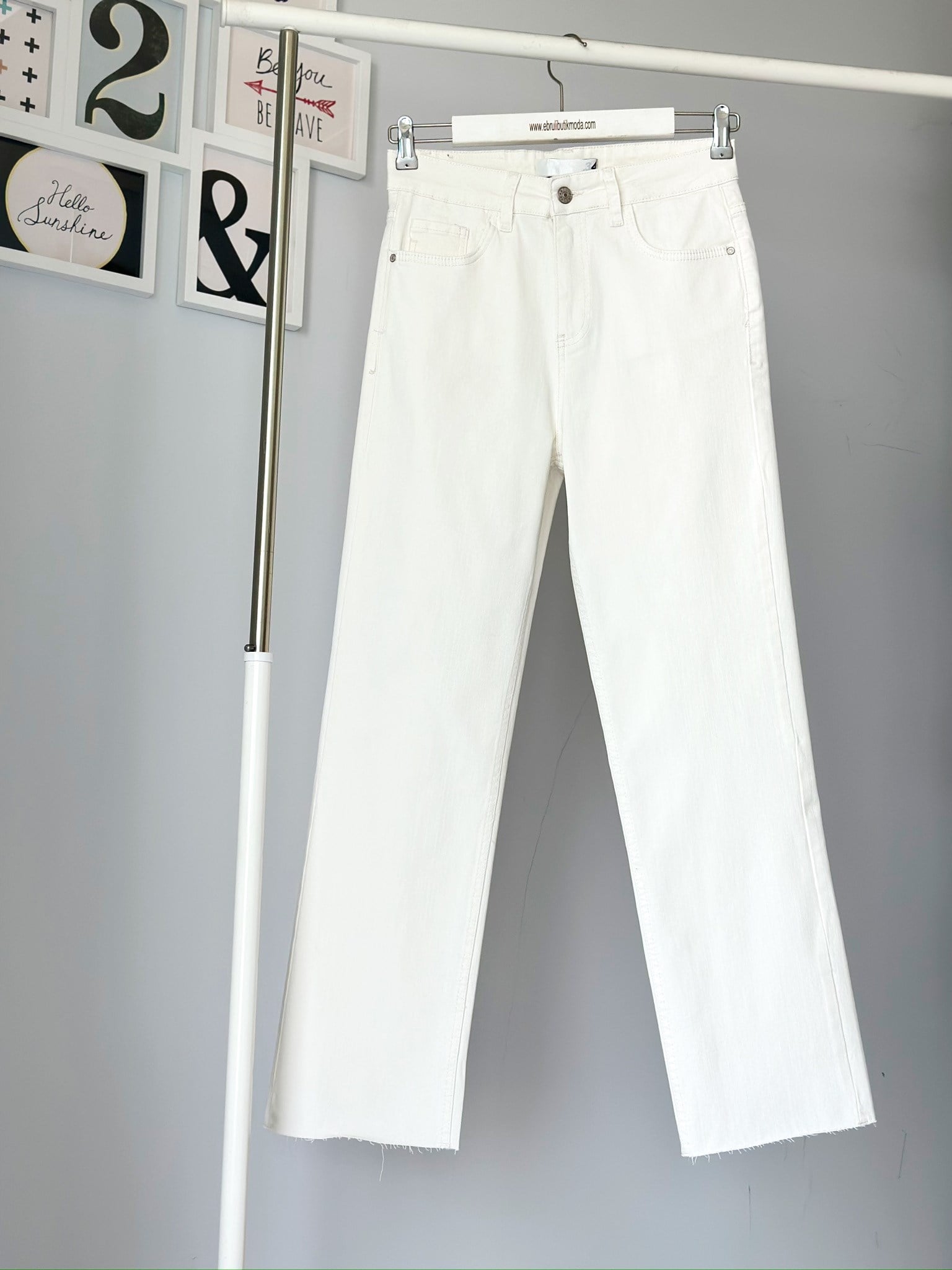 BEYAZ STRAIGHT FİT JEAN