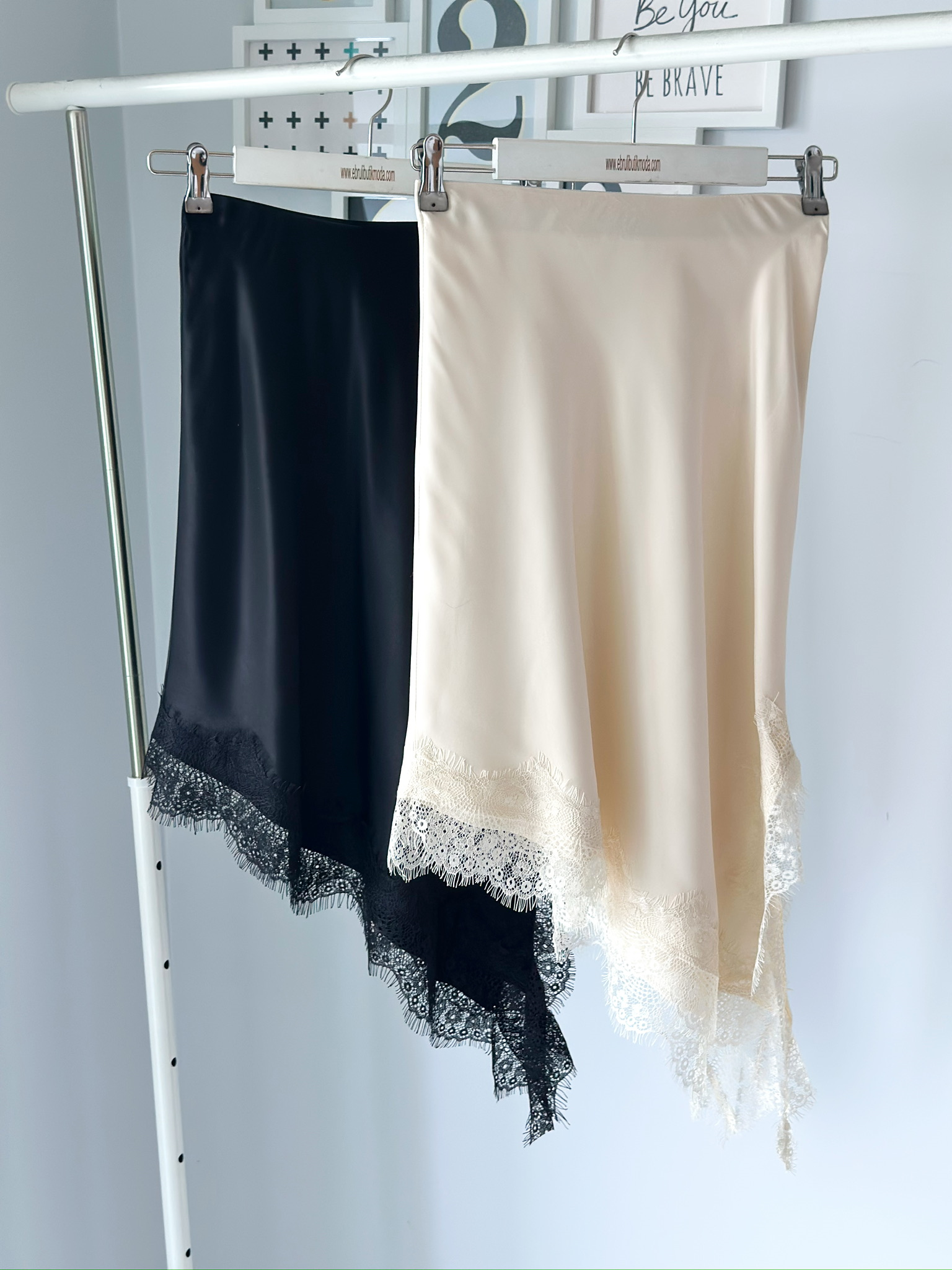 DANTEL GARNİLİ ETEK