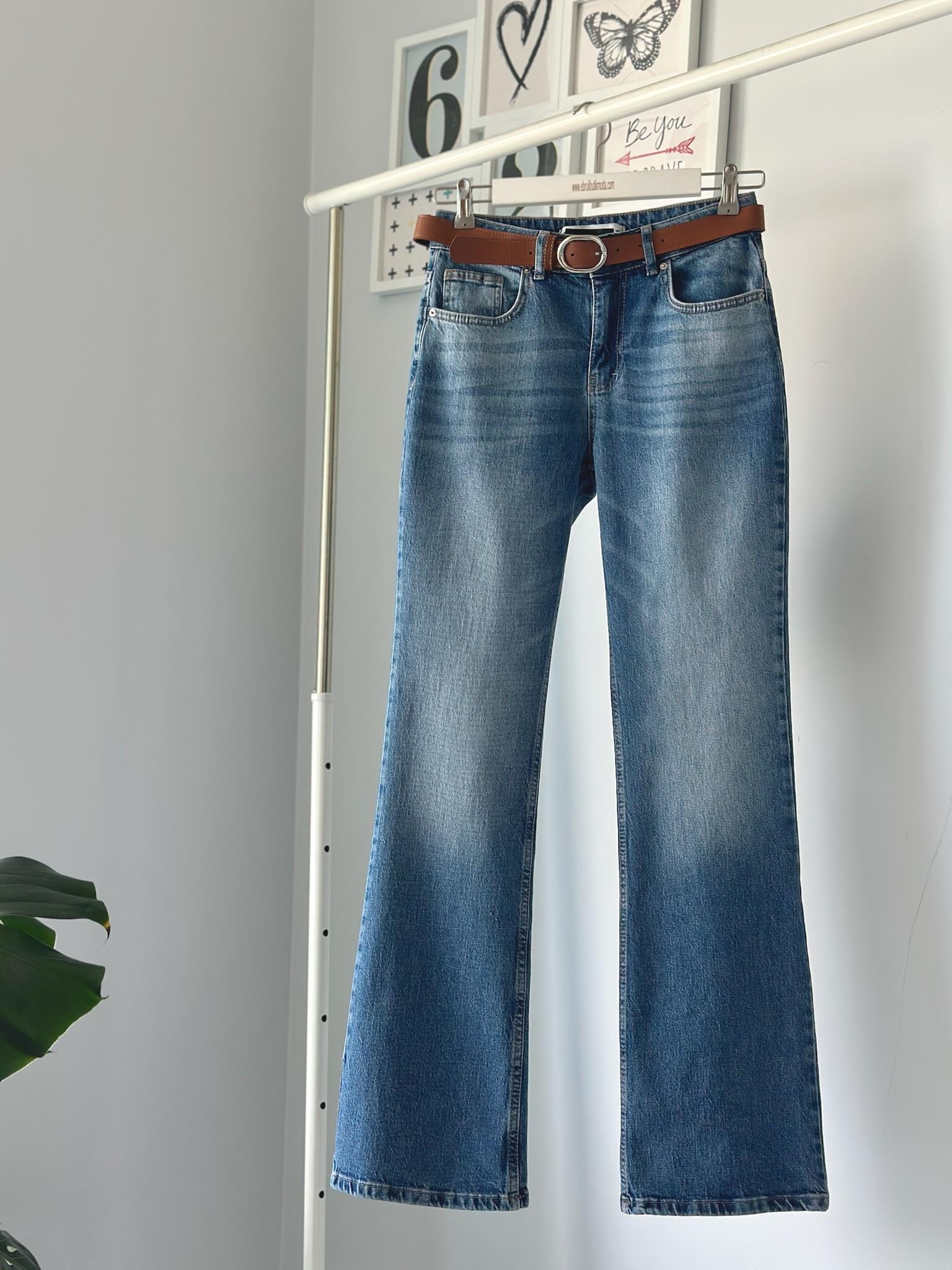 DERİ KEMERLİ BOOTCUT JEAN