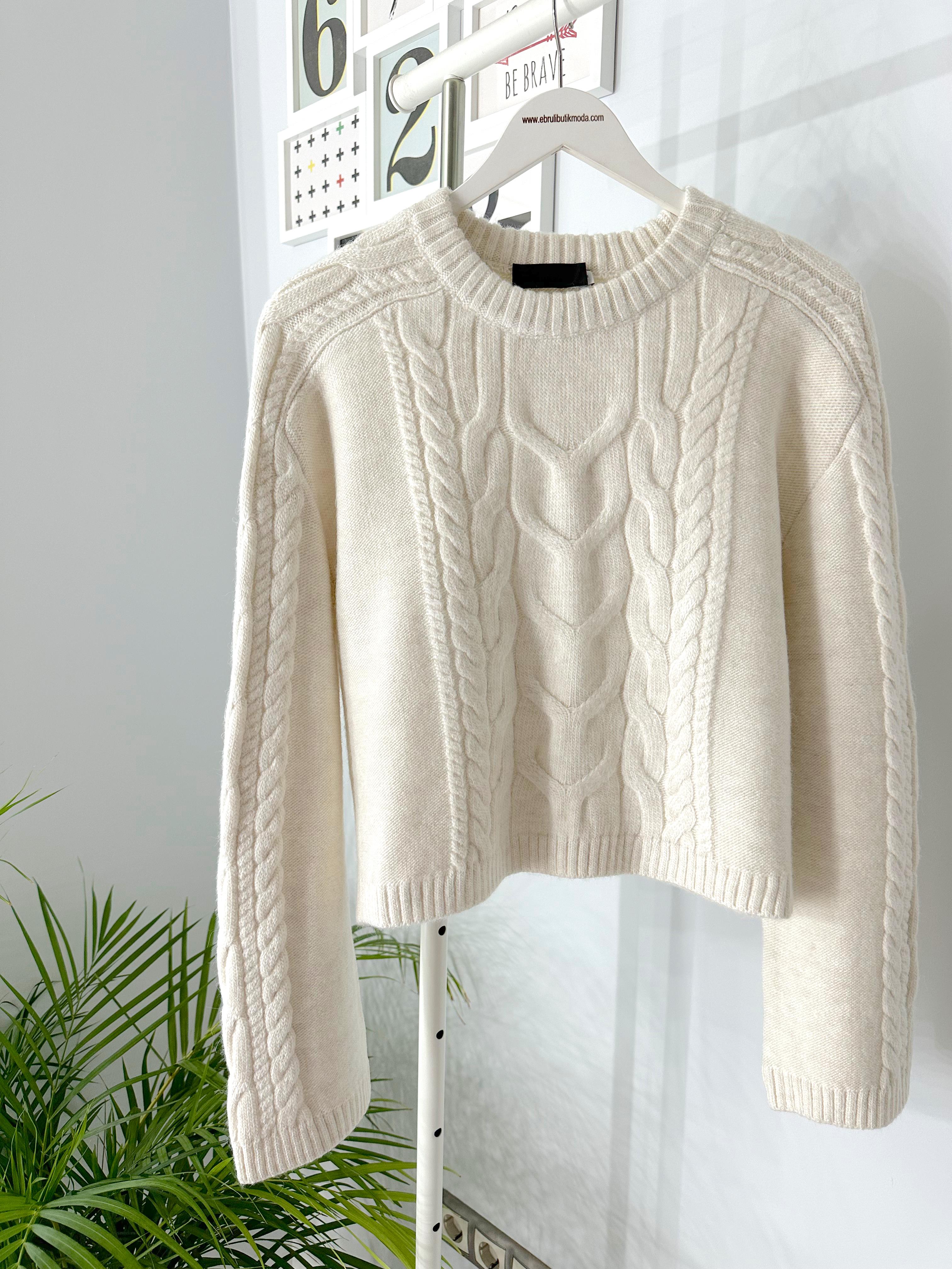 KABARTMA ÖRGÜ DESEN TRİKO KAZAK