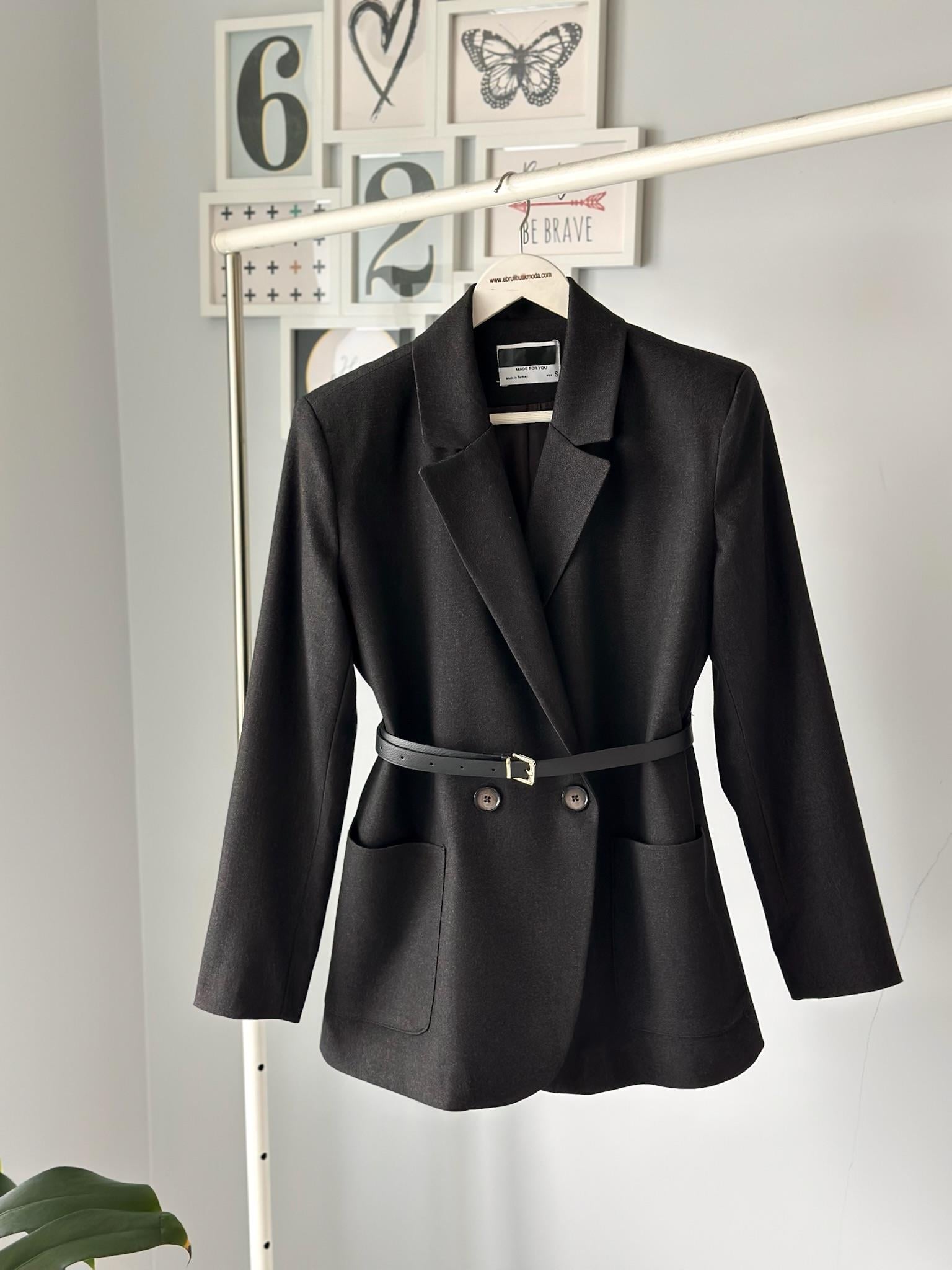 KEMERLİ BLAZER CEKET