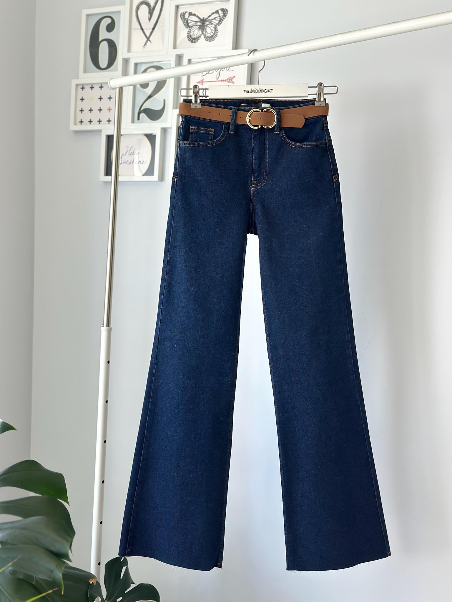 MAVİ KEMERLİ PUSH UP JEAN