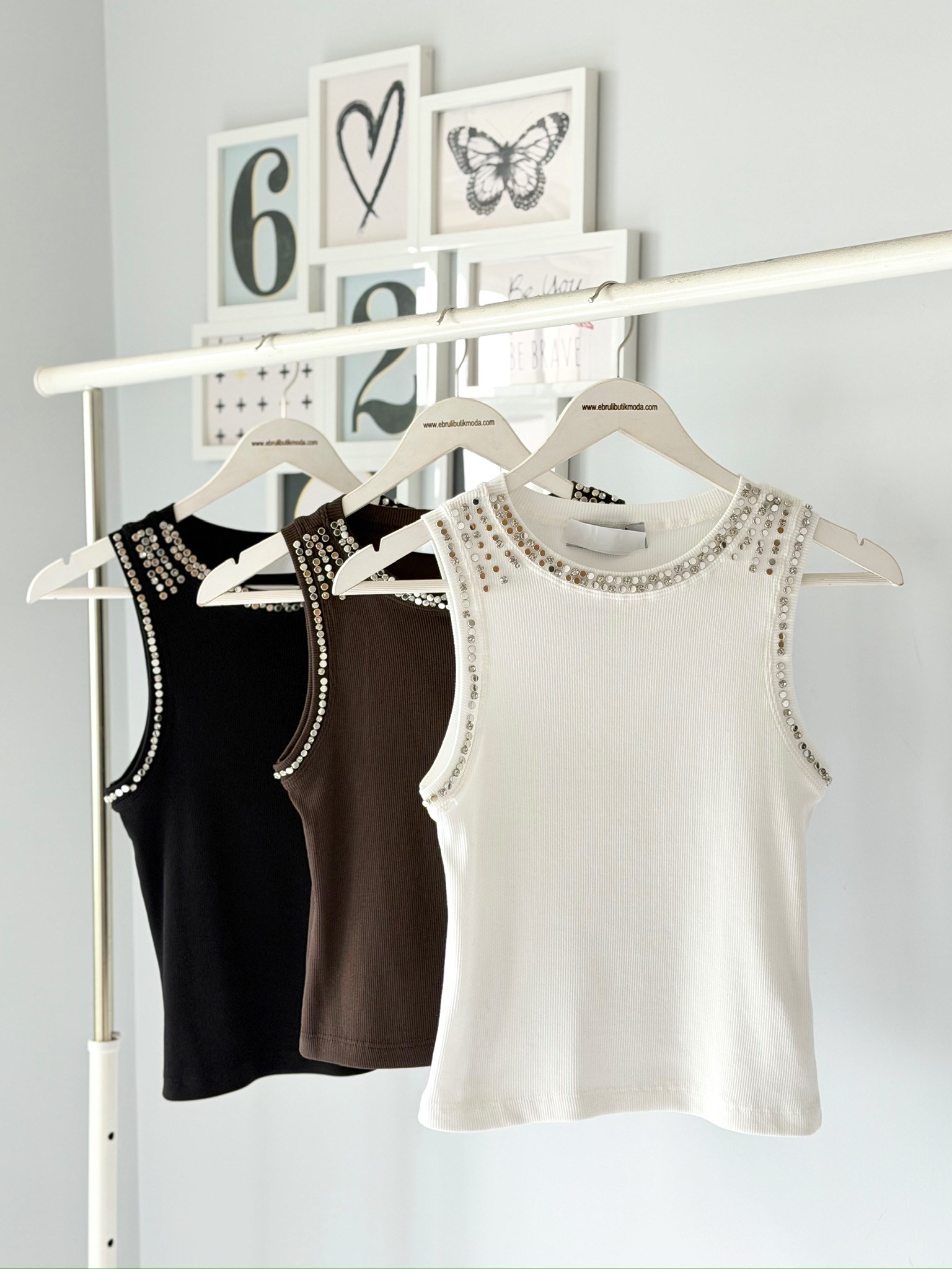 YAKASI TAŞ DETAYLI ATLET