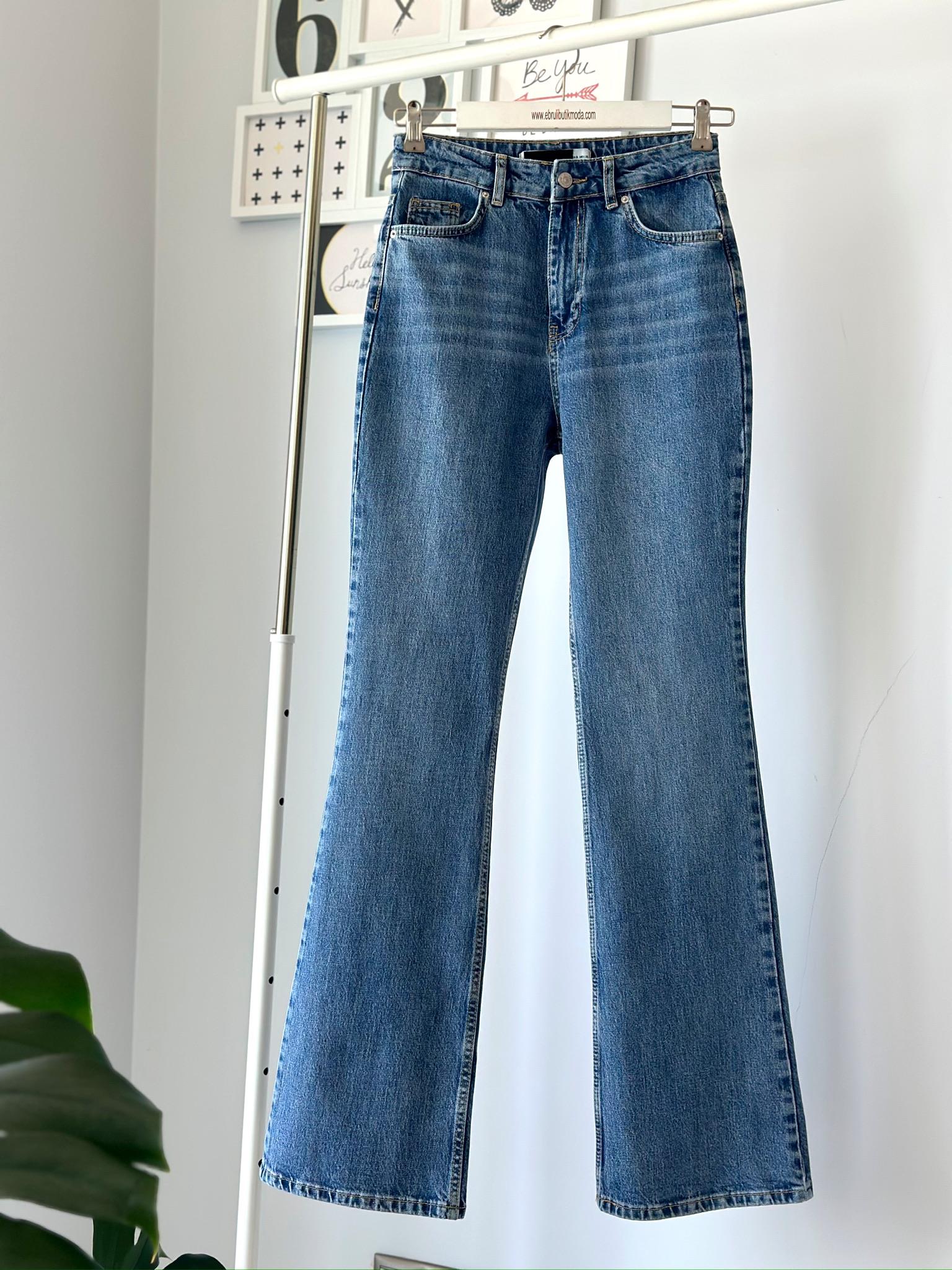 YIKAMALI FLARE JEAN