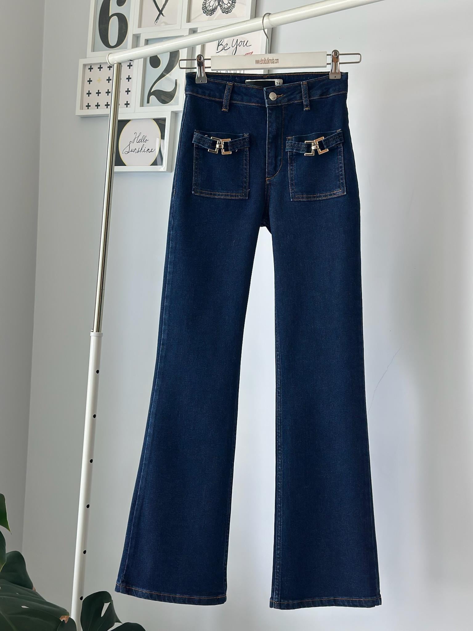 ZİNCİR AKSESUARLI JEAN