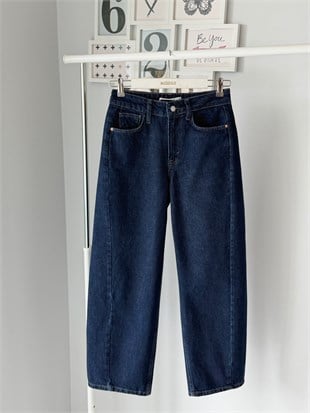 BARREL JEAN