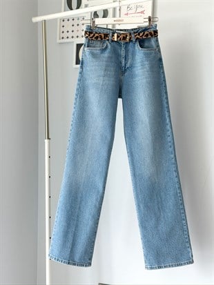 COMFORT STRAIGHT FIT JEAN