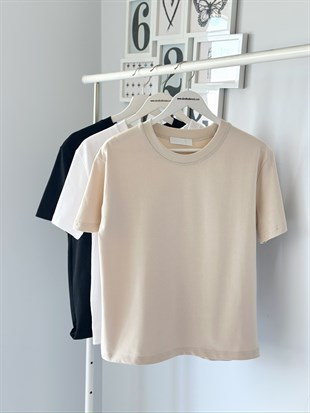 GENİŞ BİYELİ YARIM KOL TİŞÖRT