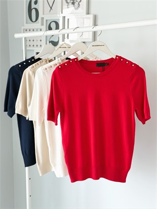 YARIM KOL DÜĞME DETAYLI TRİKO