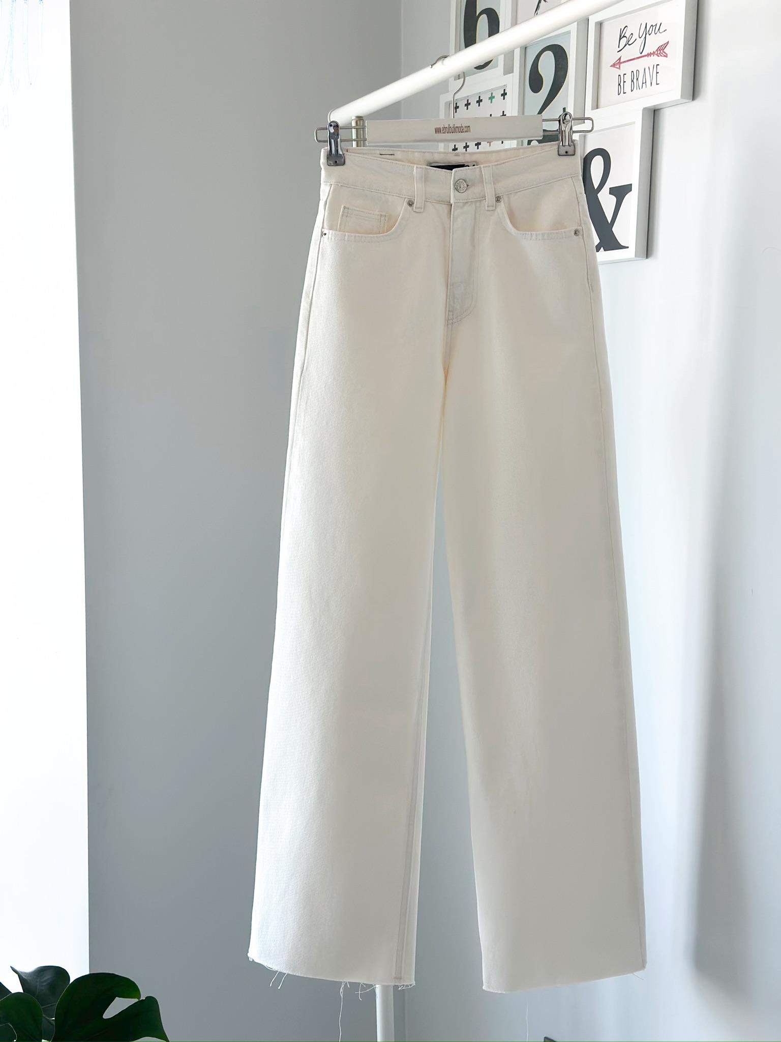 BEYAZ WIDE LEG JEAN