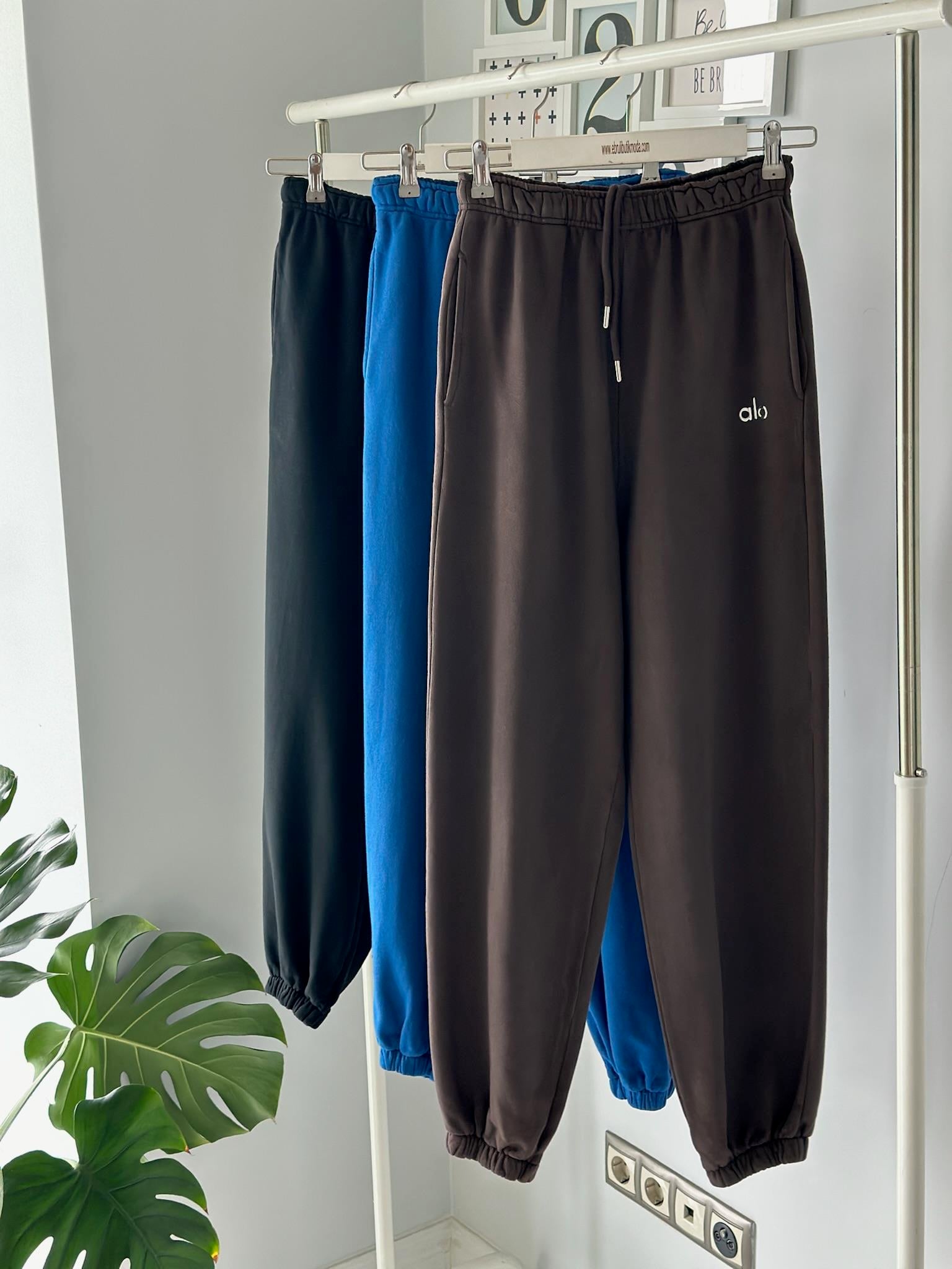 BİLEĞİ LASTİKLİ EŞOFMAN