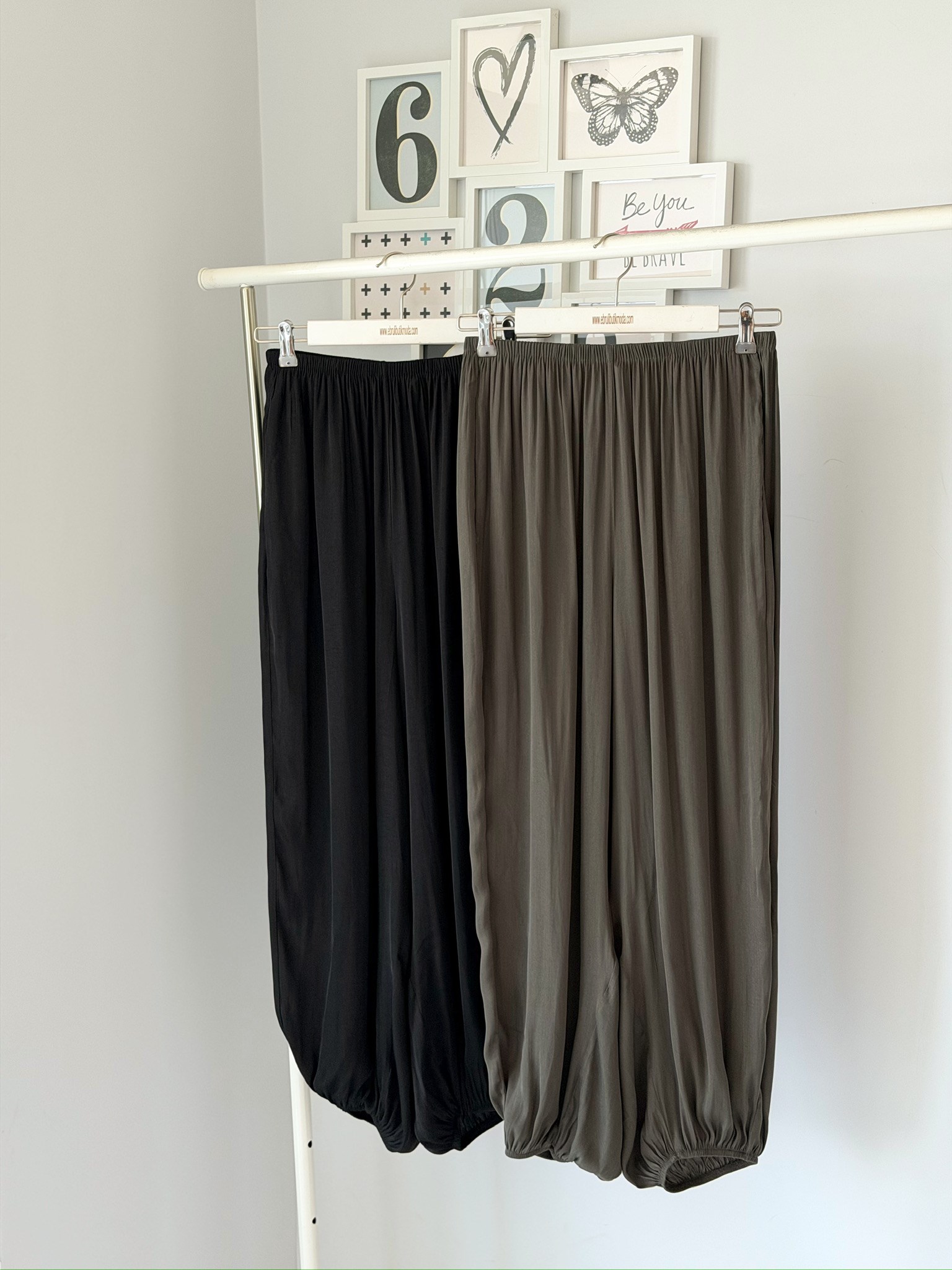 BİLEĞİ LASTİKLİ İPEK GÖRÜNÜMLÜ PANTOLON