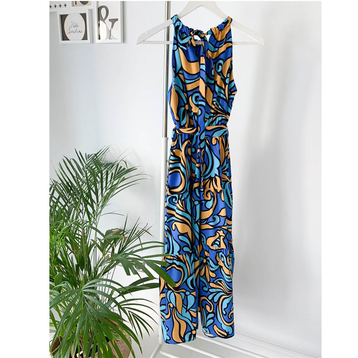 BOYUNDAN BAĞCIKLI ELBİSE