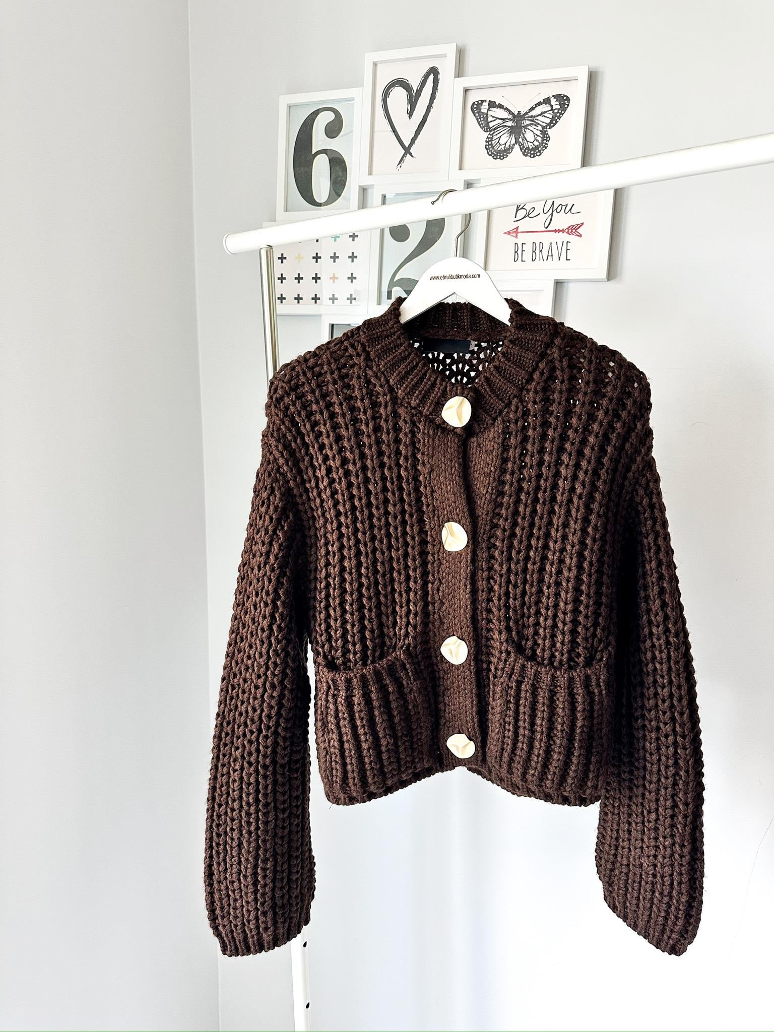 BÜYÜK DÜĞMELİ HIRKA