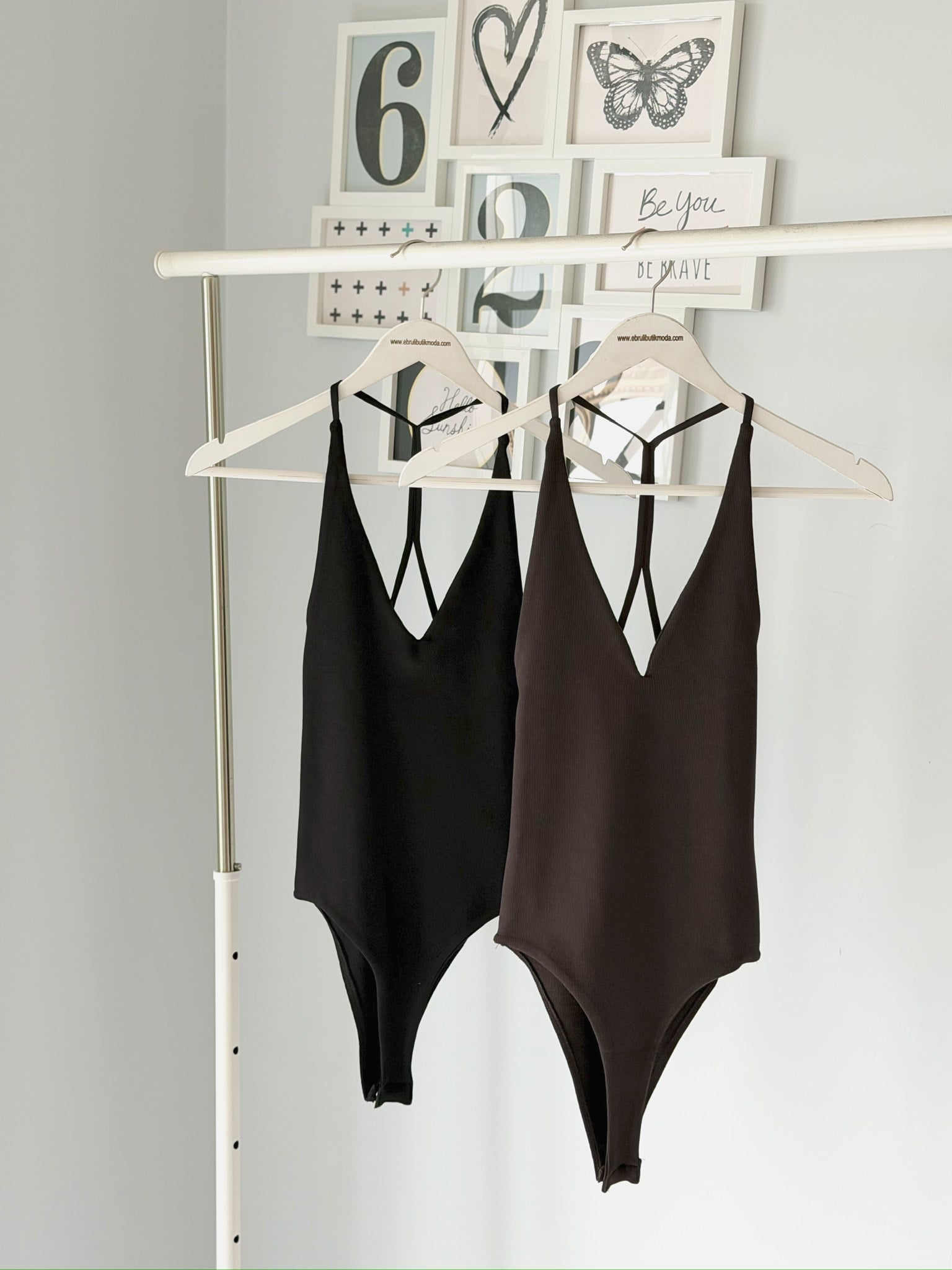 ÇİFT KATLI V YAKA BODYSUIT