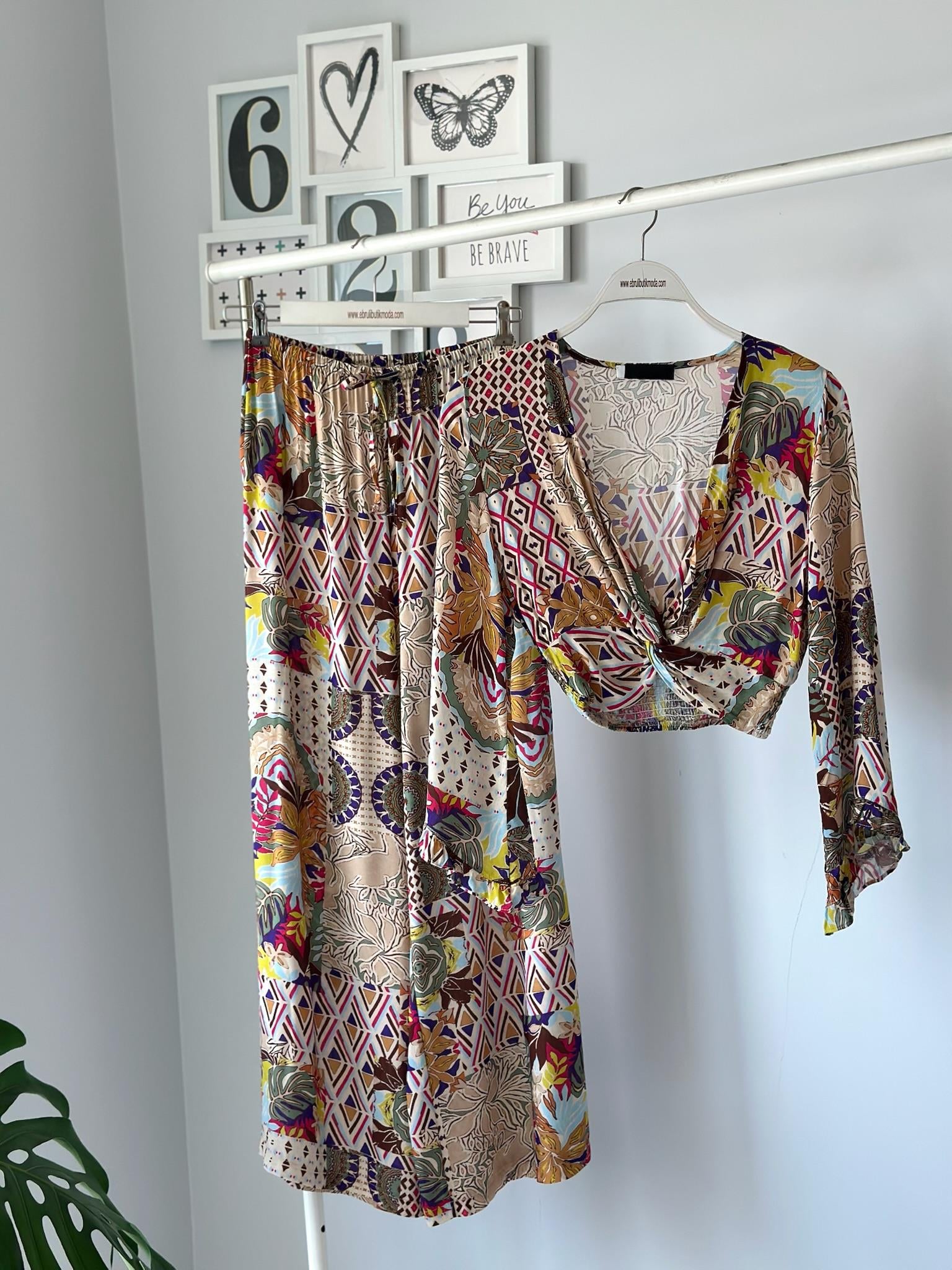 DESENLİ GÖMLEK PANTOLON TAKIM