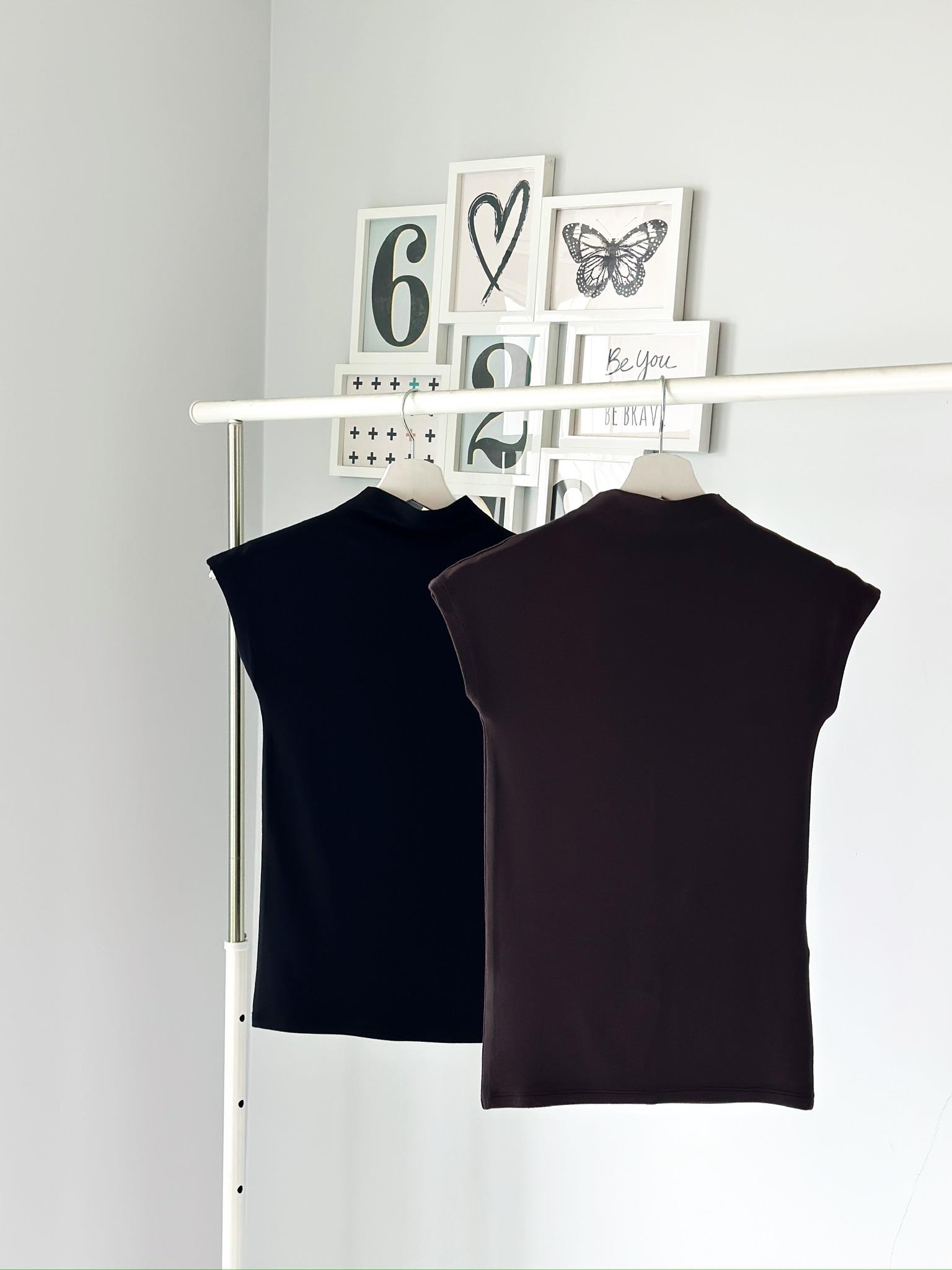 DİK YAKA KISA KOL BLUZ