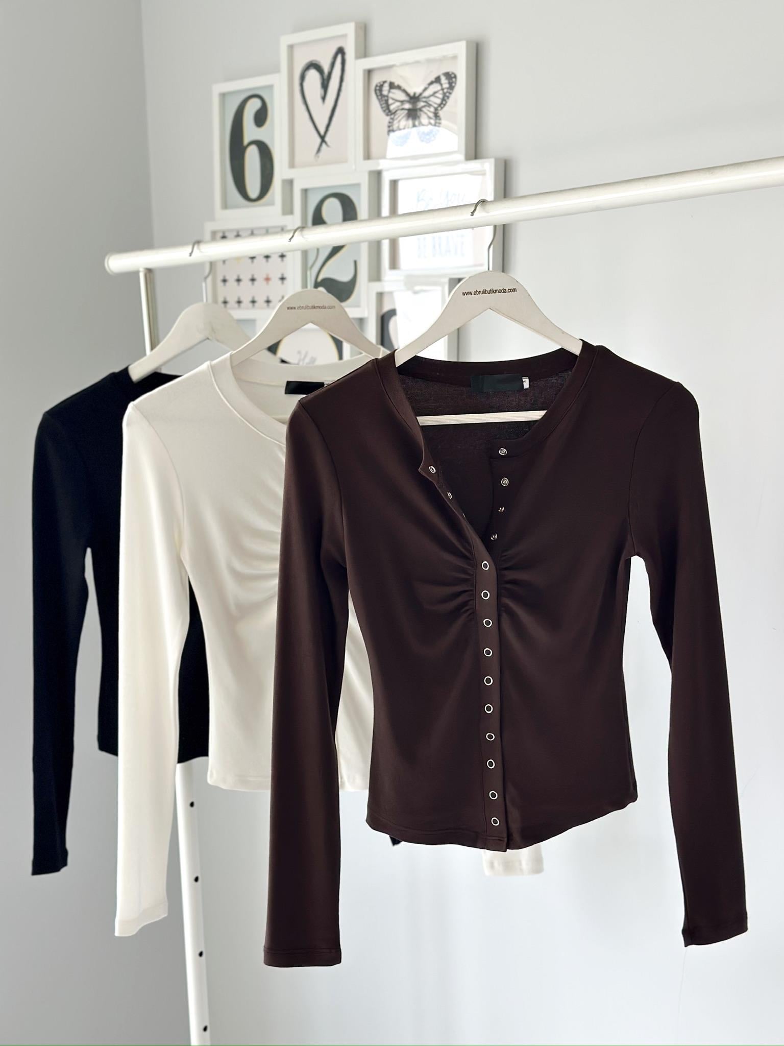 DRAPELİ ÇITÇITLI BLUZ