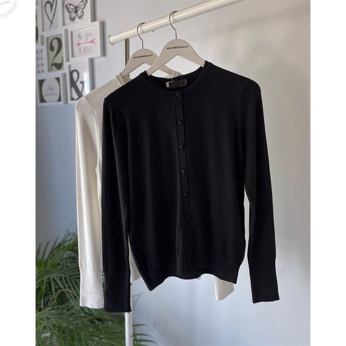 DÜĞMELİ BİSİKLET YAKA HIRKA