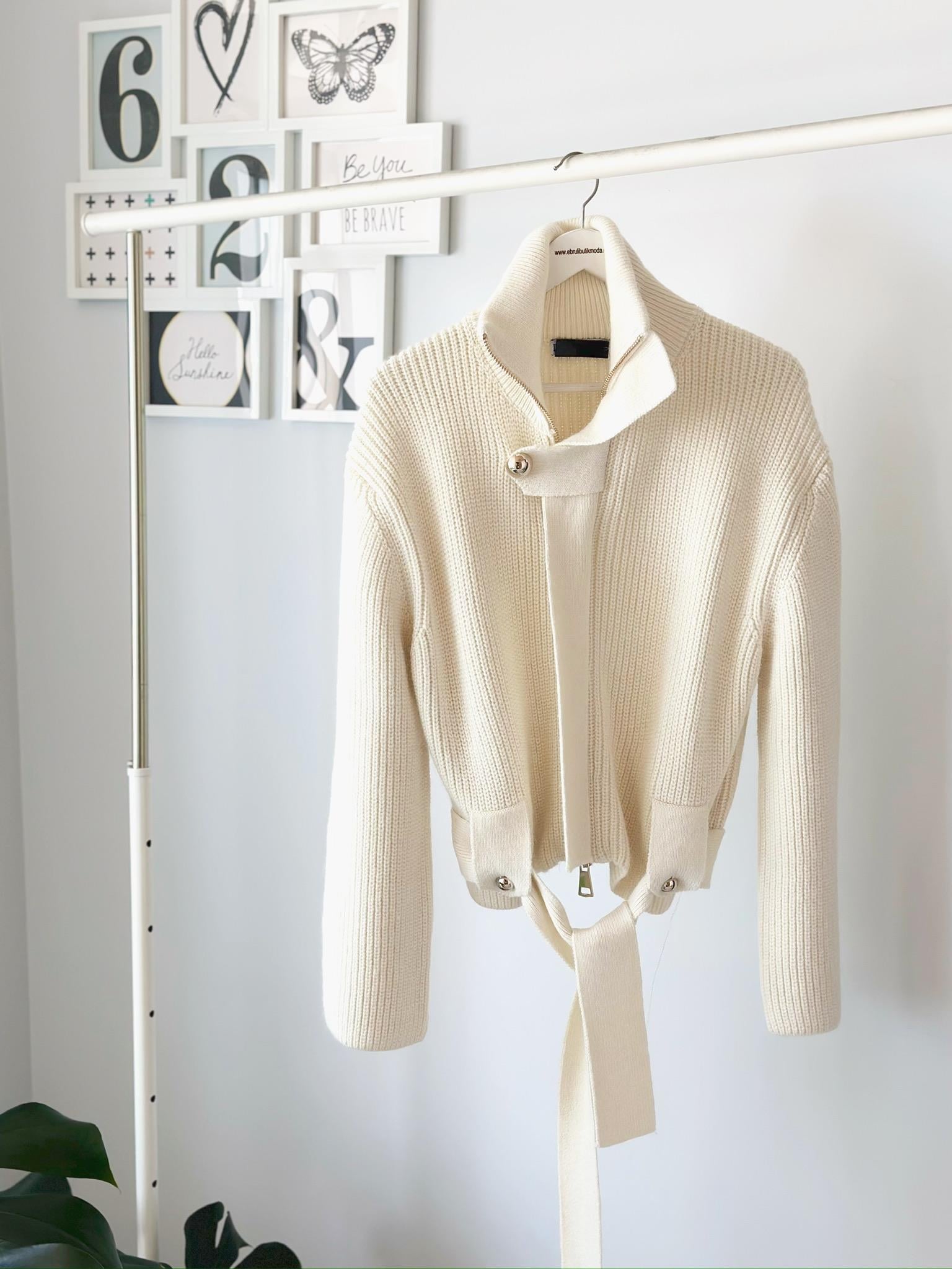 FERMUARLI KEMERLİ PREMIUM HIRKA