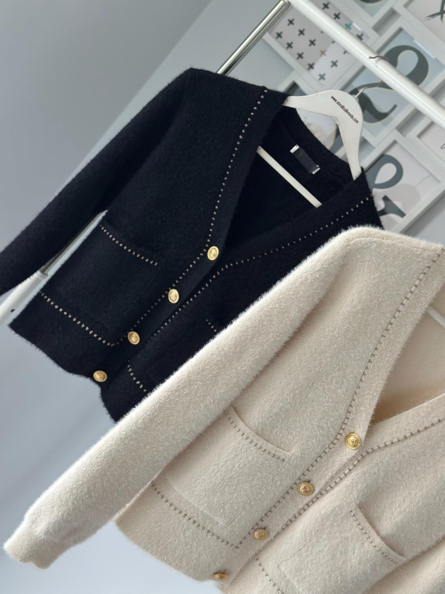 GOLD DÜĞME PARILTILI HIRKA