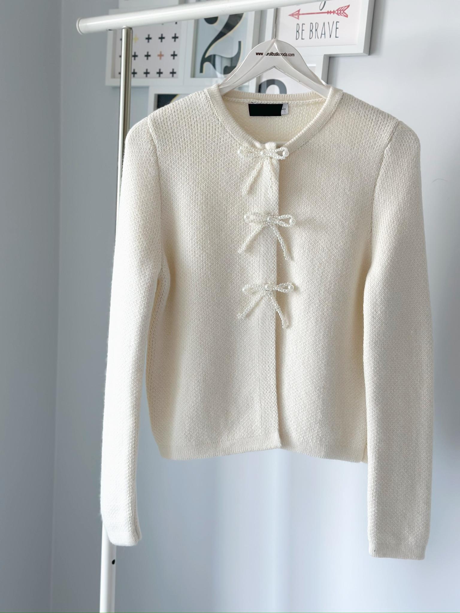 İNCİLİ FİYONK TRİKO HIRKA