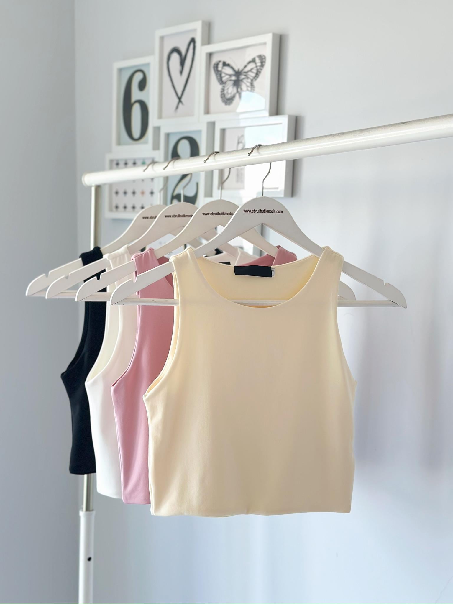 KALIN ASKILI CROPTOP