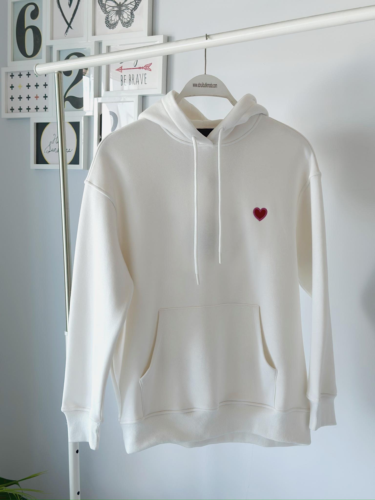 KALP NAKIŞLI SWEATSHIRT