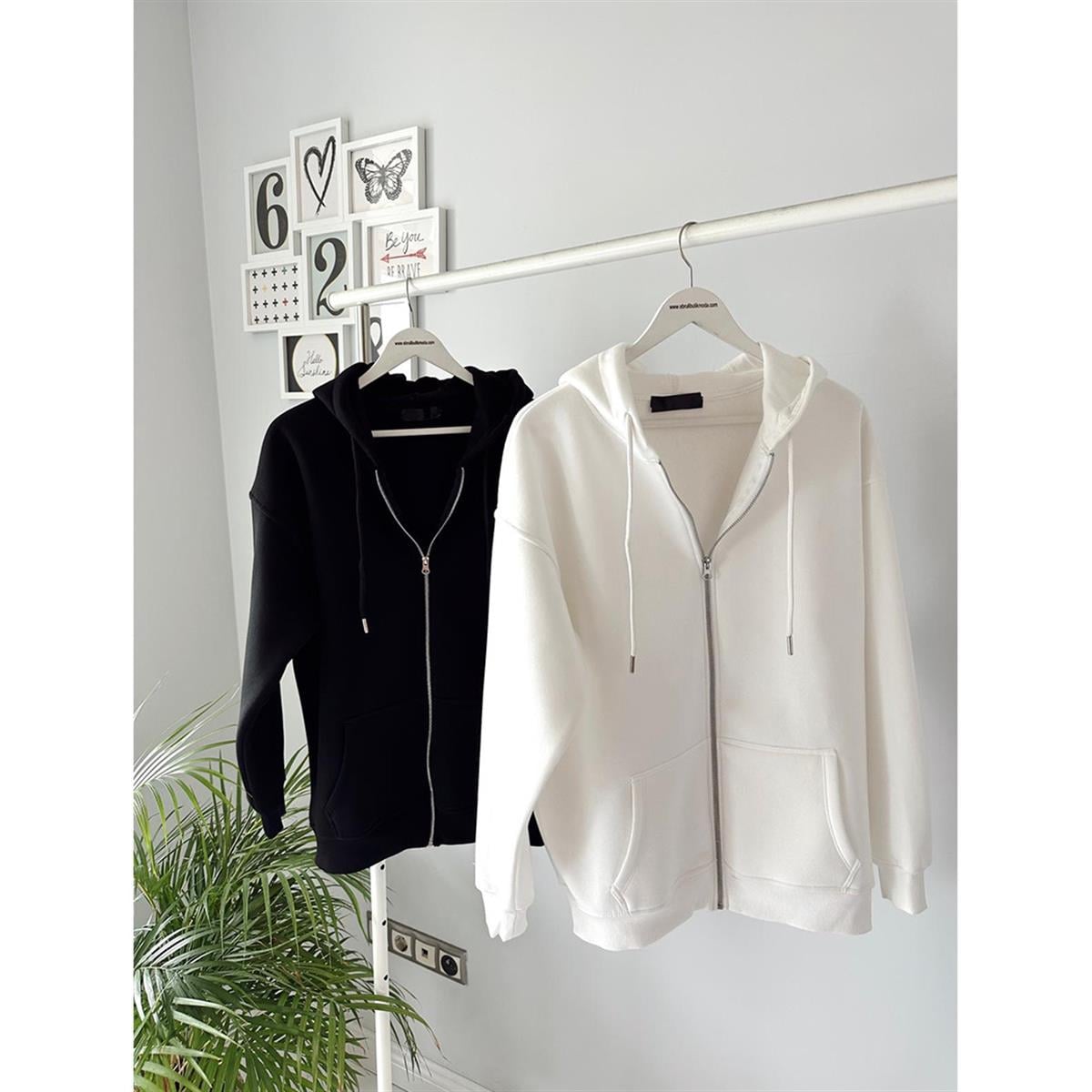 KAPİŞONLU FERMUARLI SWEATSHIRT