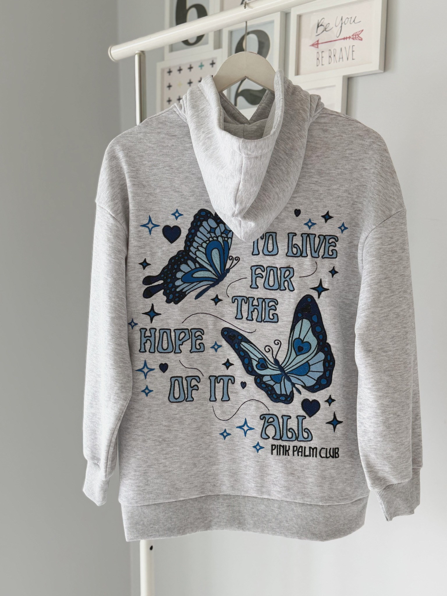 KELEBEK NAKIŞLI SWEATSHIRT