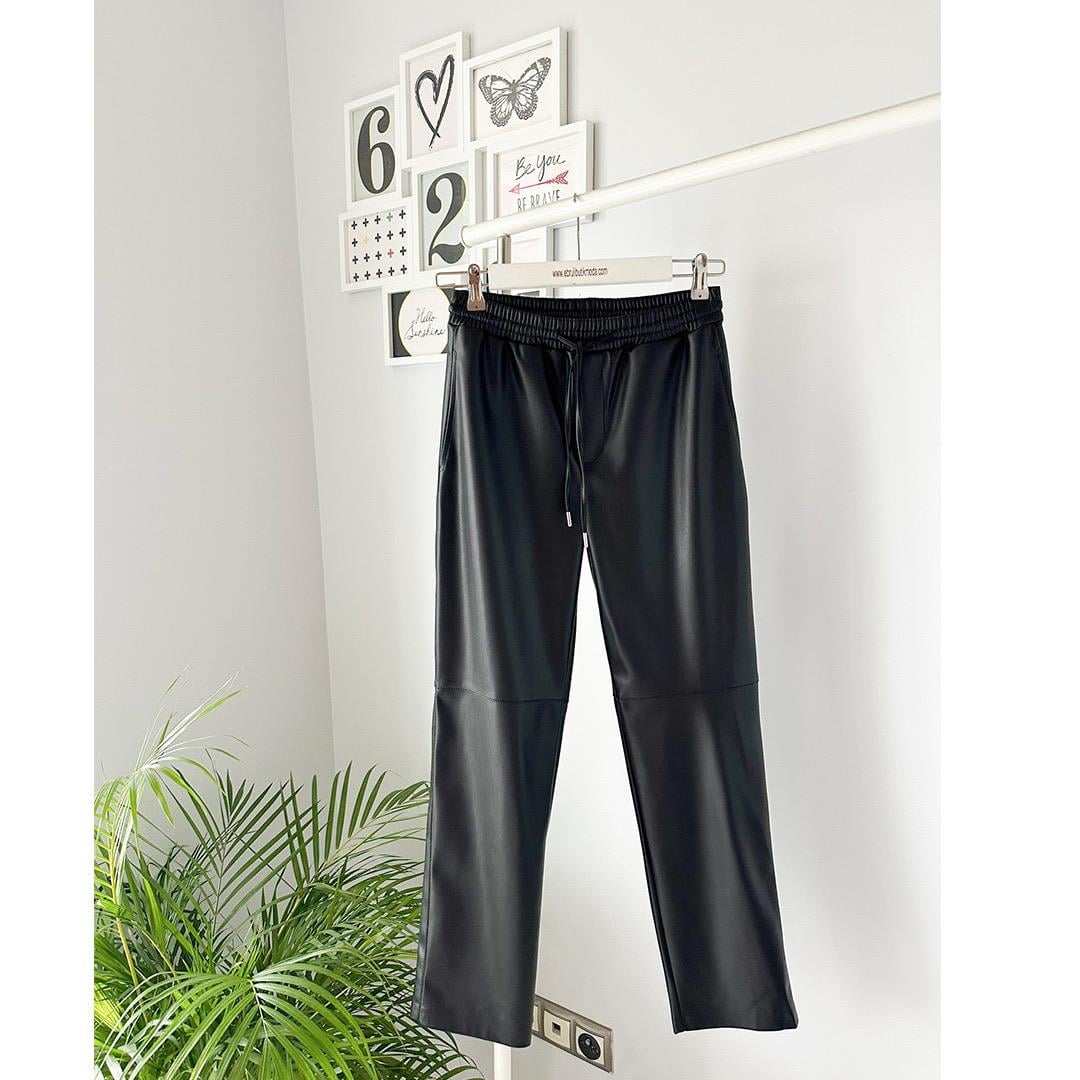 KEMERİ LASTİKLİ DERİ PANTOLON